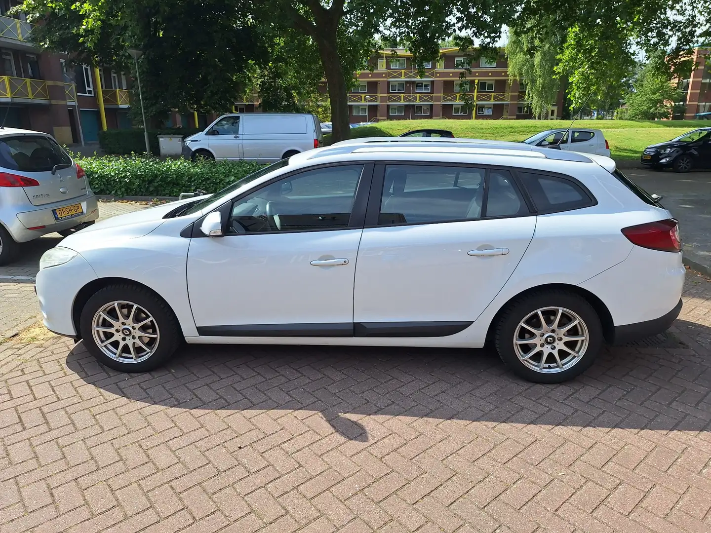 Renault Megane Grandtour TCe 130 BOSE Edition - 2