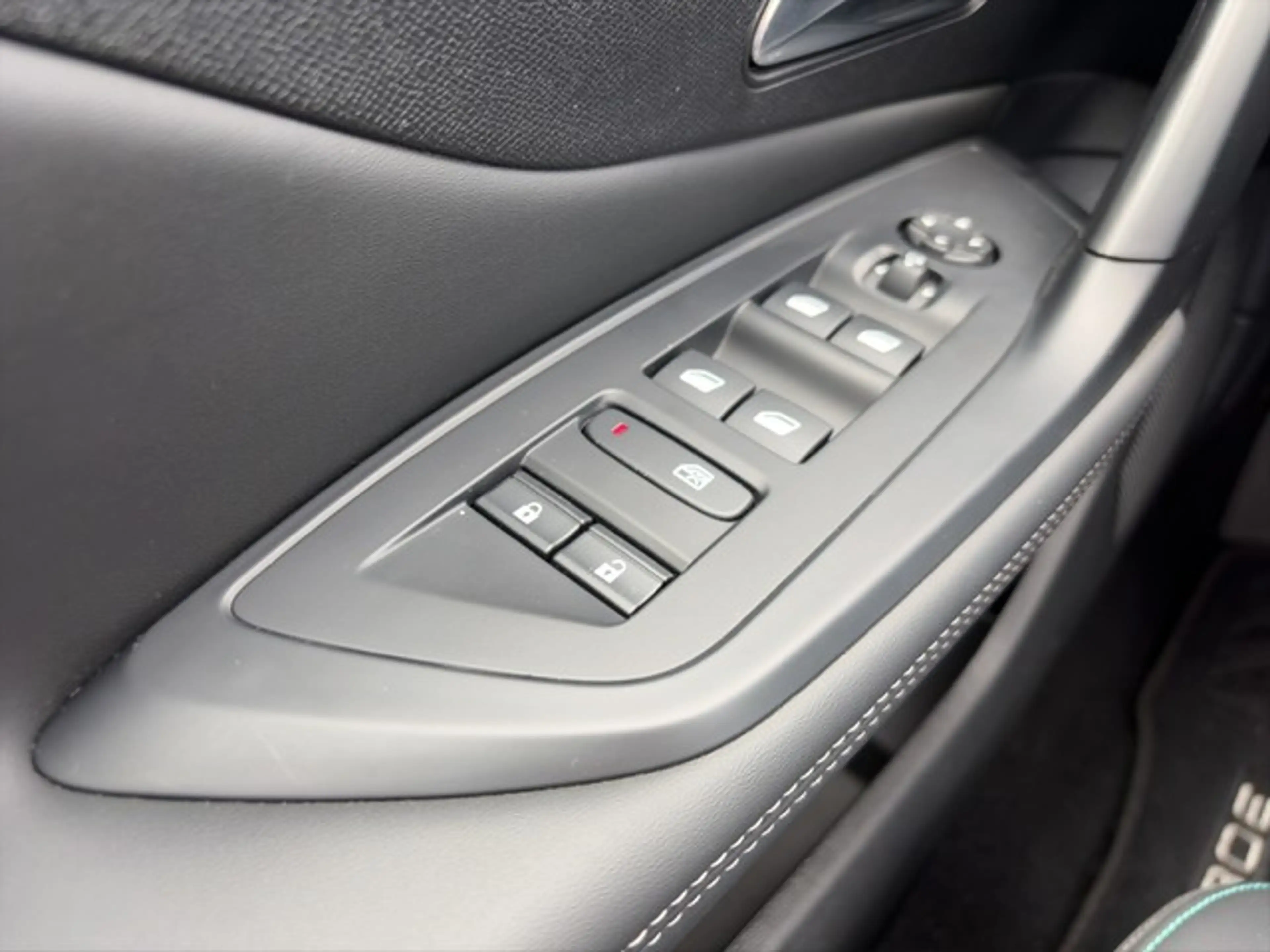 Peugeot 308 SW Allure KAMERA PDC SHZ ALLWETTER — photo 14
