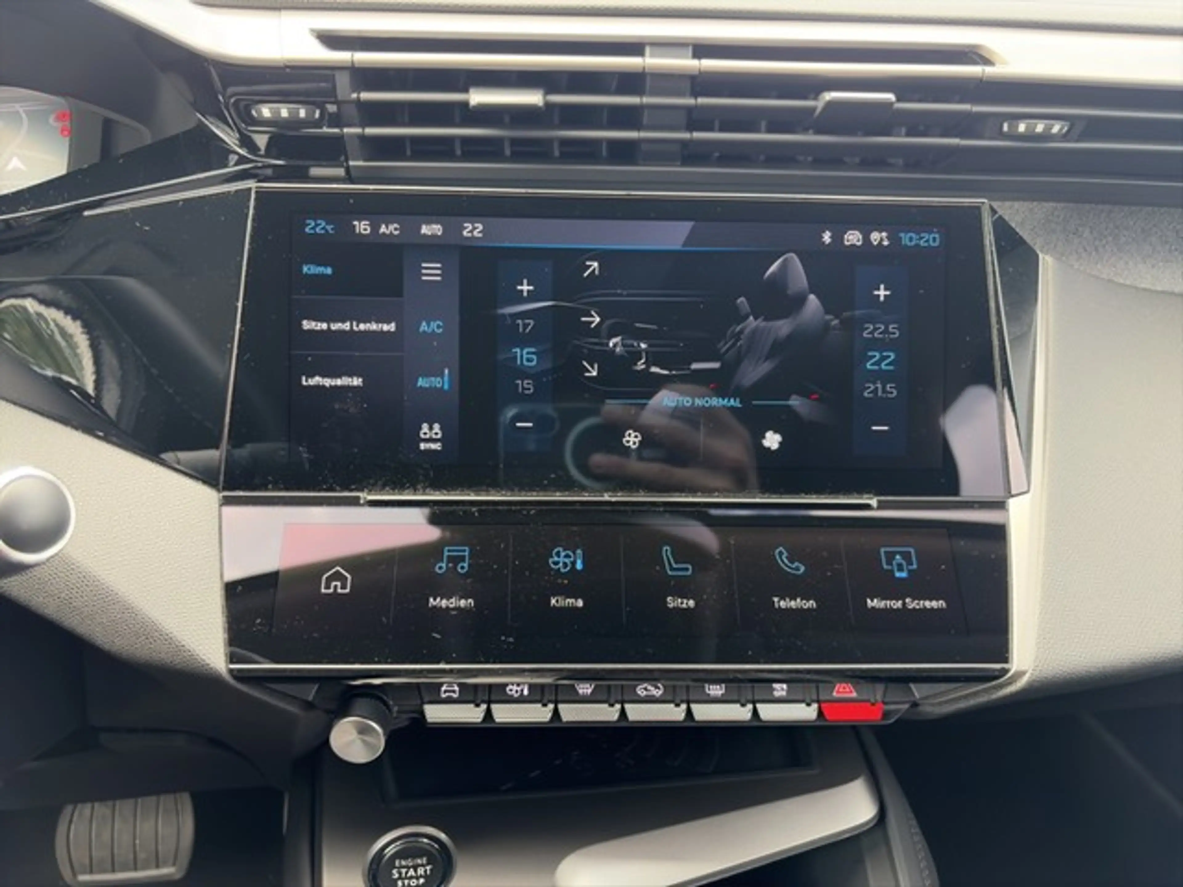 Peugeot 308 SW Allure KAMERA PDC SHZ ALLWETTER — photo 12