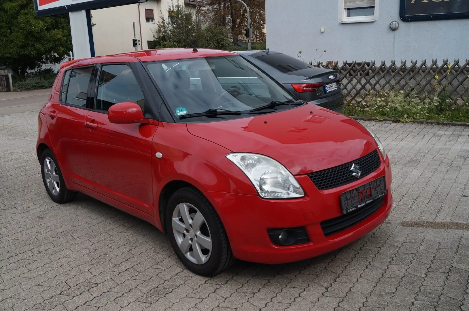 Suzuki Swift 1.5 Comfort,74KW,Klima,Alu,Keyless.... Rot - 1