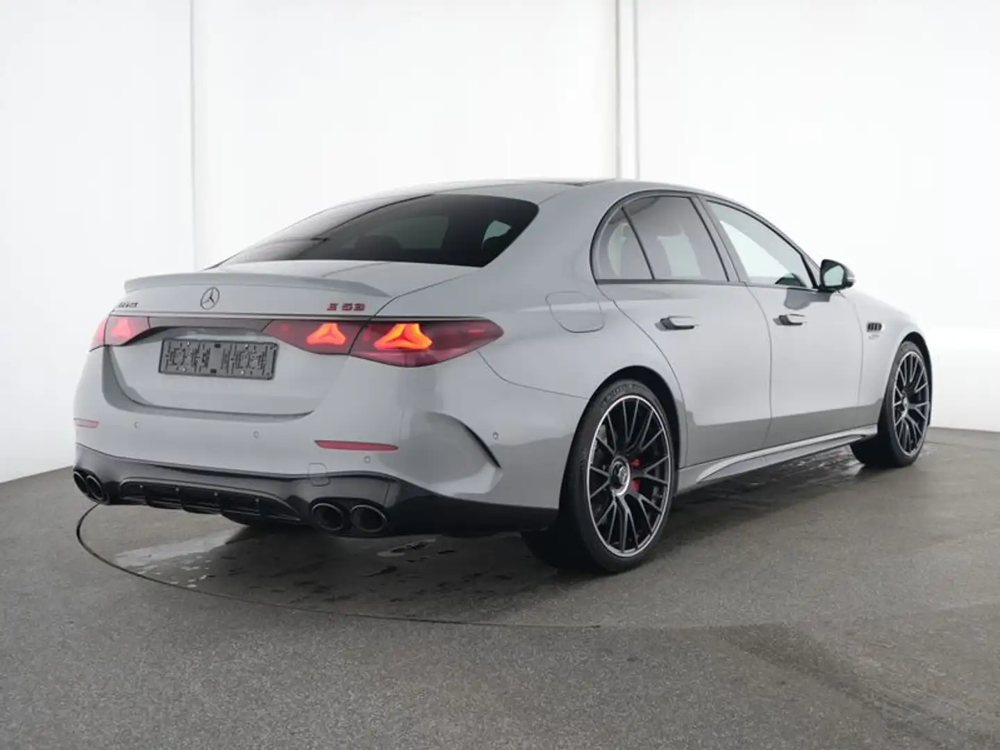 Mercedes-Benz E 53 AMG Mercedes-AMG 4MATIC+ MBUX Superscreen | AMG DYNAMI Gris - 2