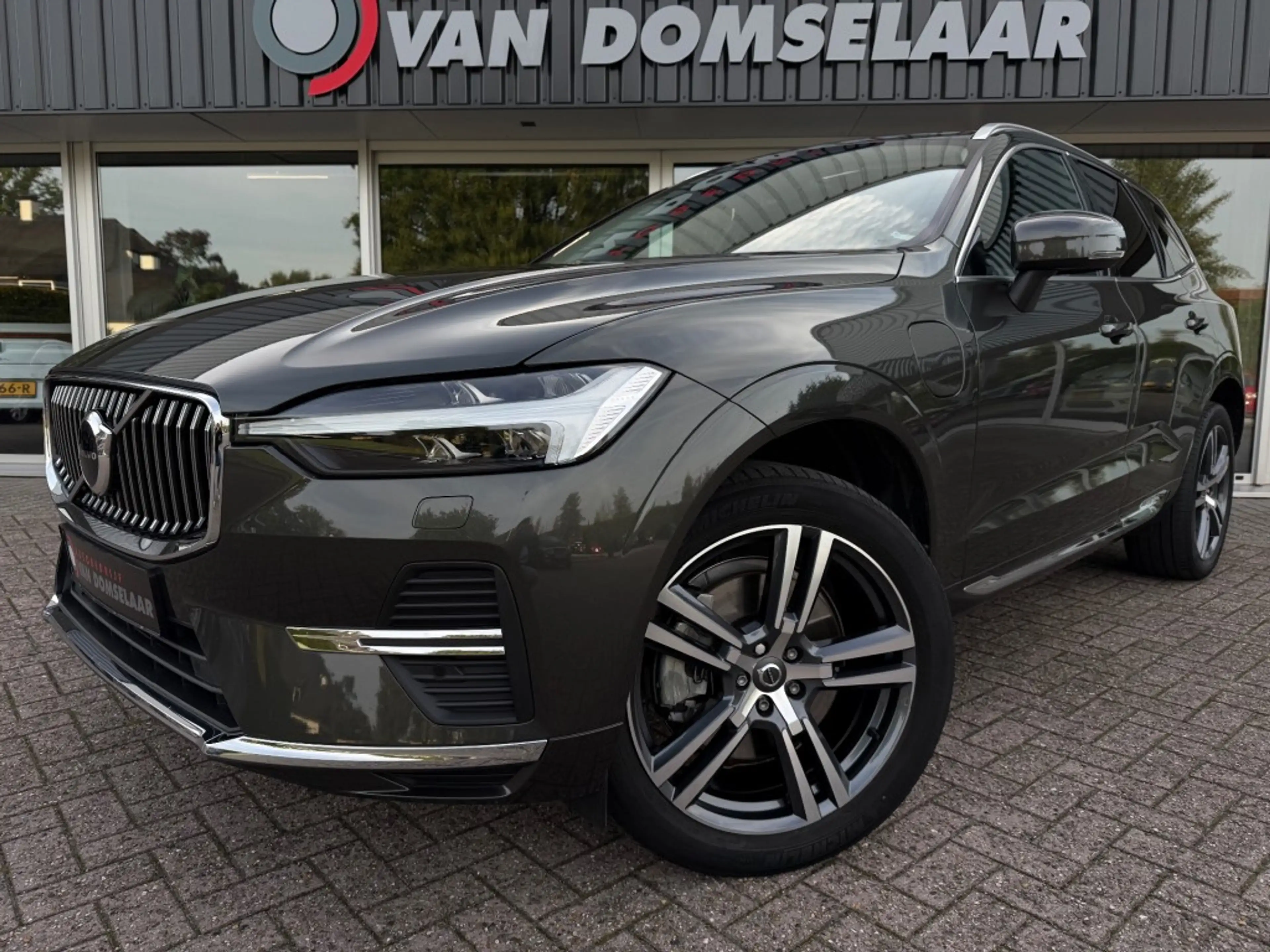 Volvo XC60 2.0 T6 Plug-in hybrid AWD Inscription Expression - — photo 18