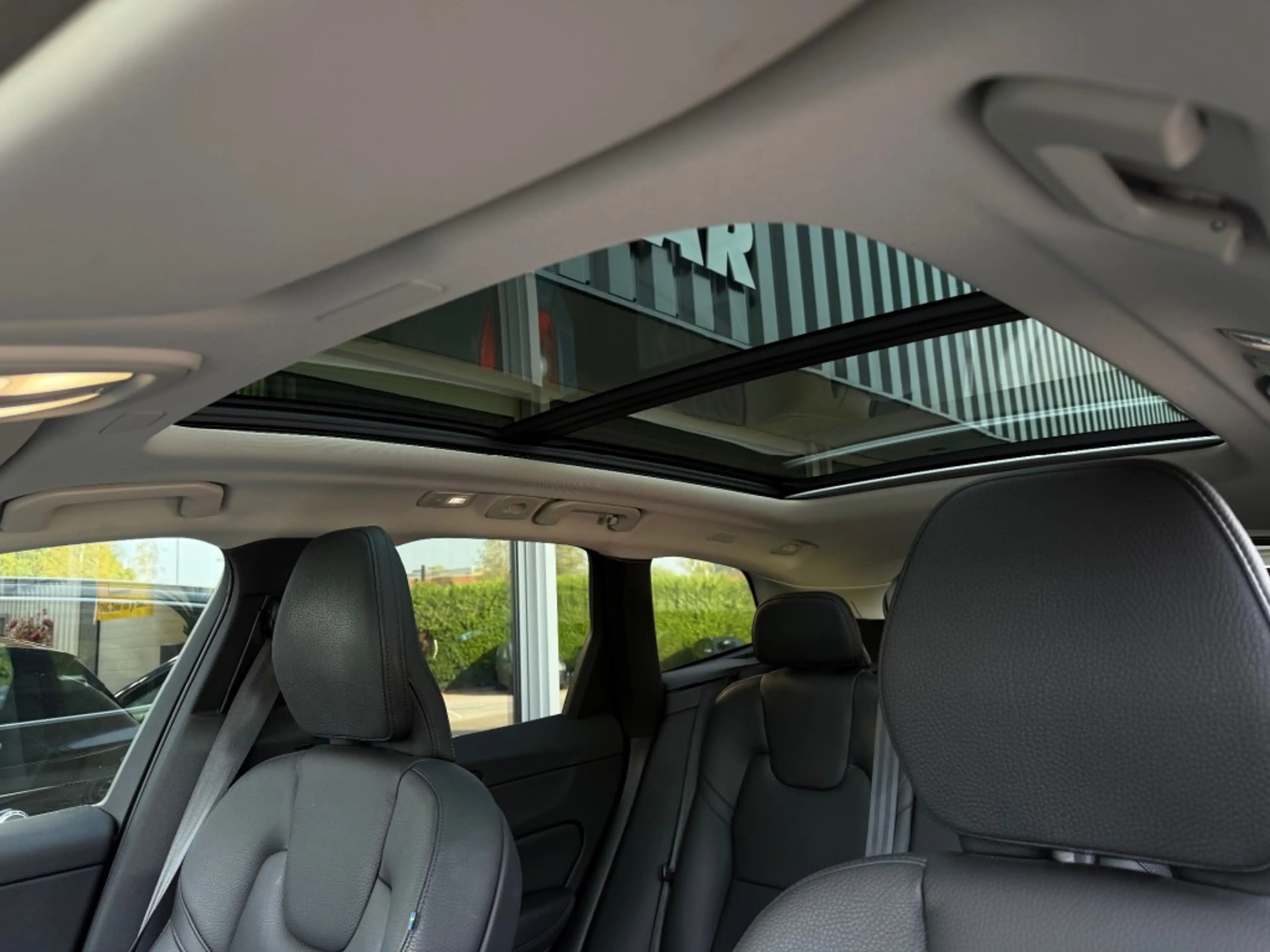 Volvo XC60 2.0 T6 Plug-in hybrid AWD Inscription Expression - — photo 28
