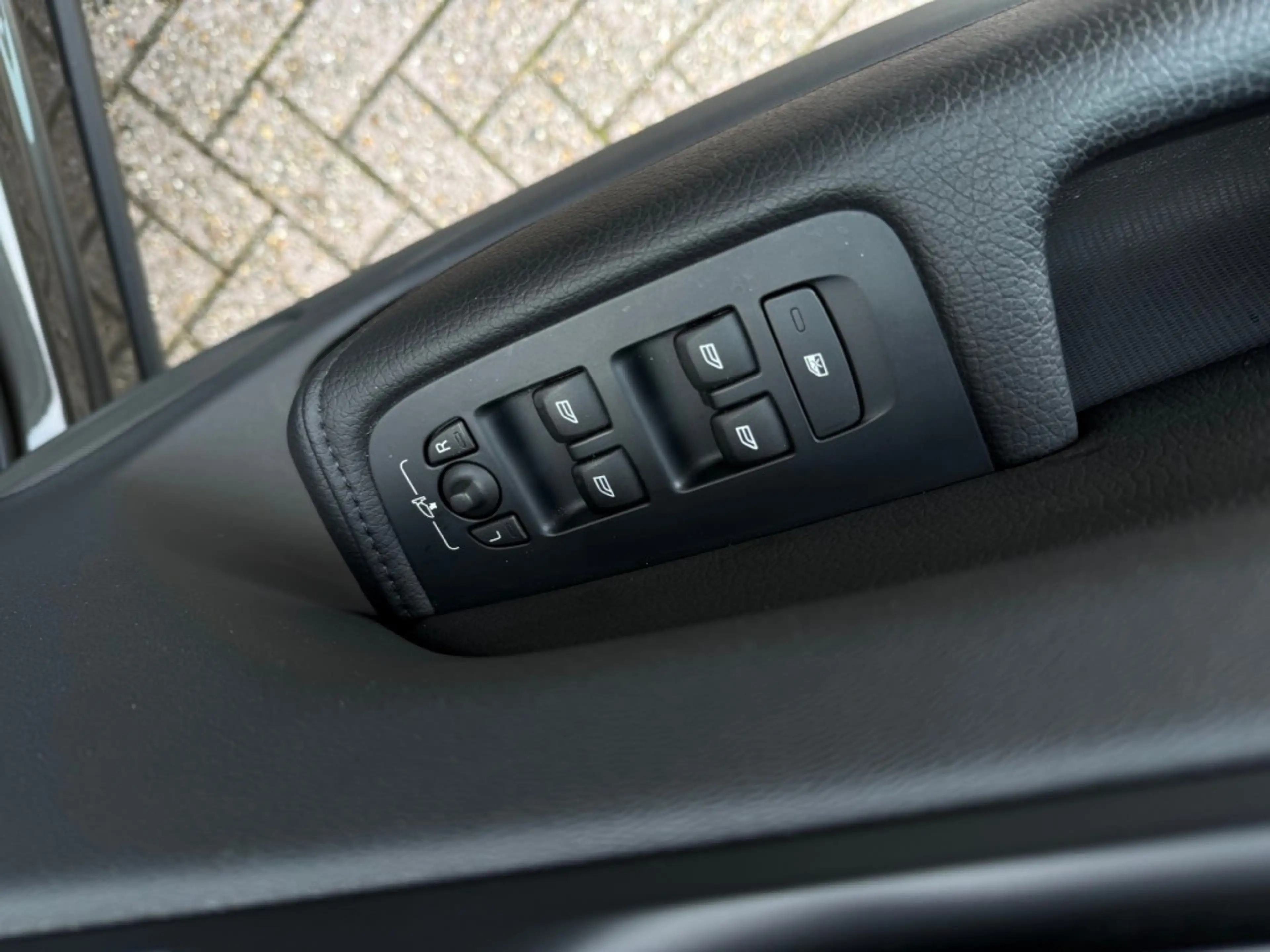 Volvo XC60 2.0 T6 Plug-in hybrid AWD Inscription Expression - — photo 30