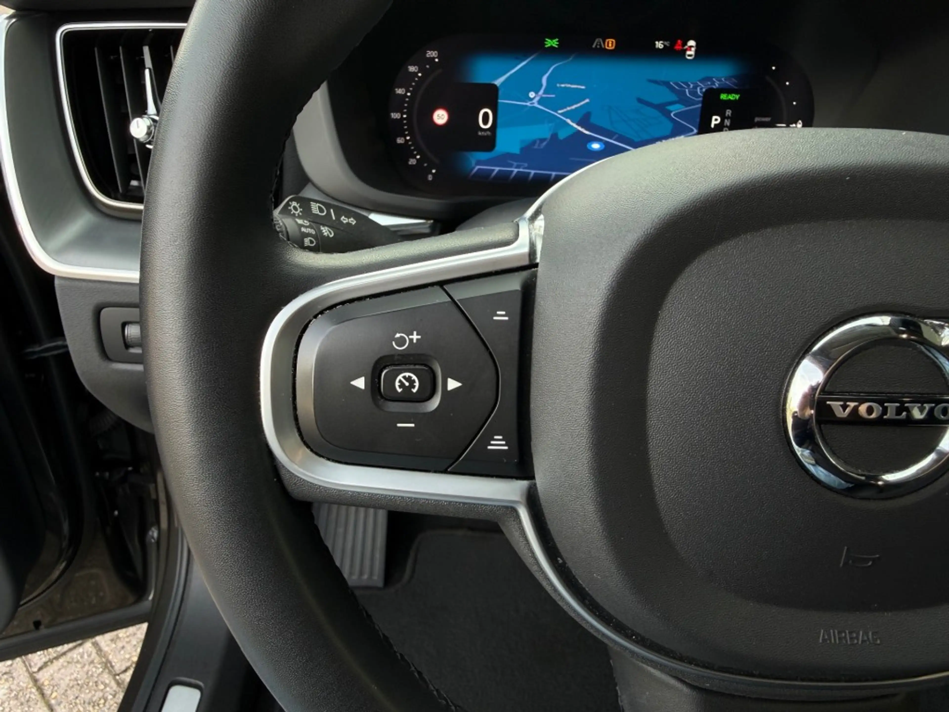 Volvo XC60 2.0 T6 Plug-in hybrid AWD Inscription Expression - — photo 33