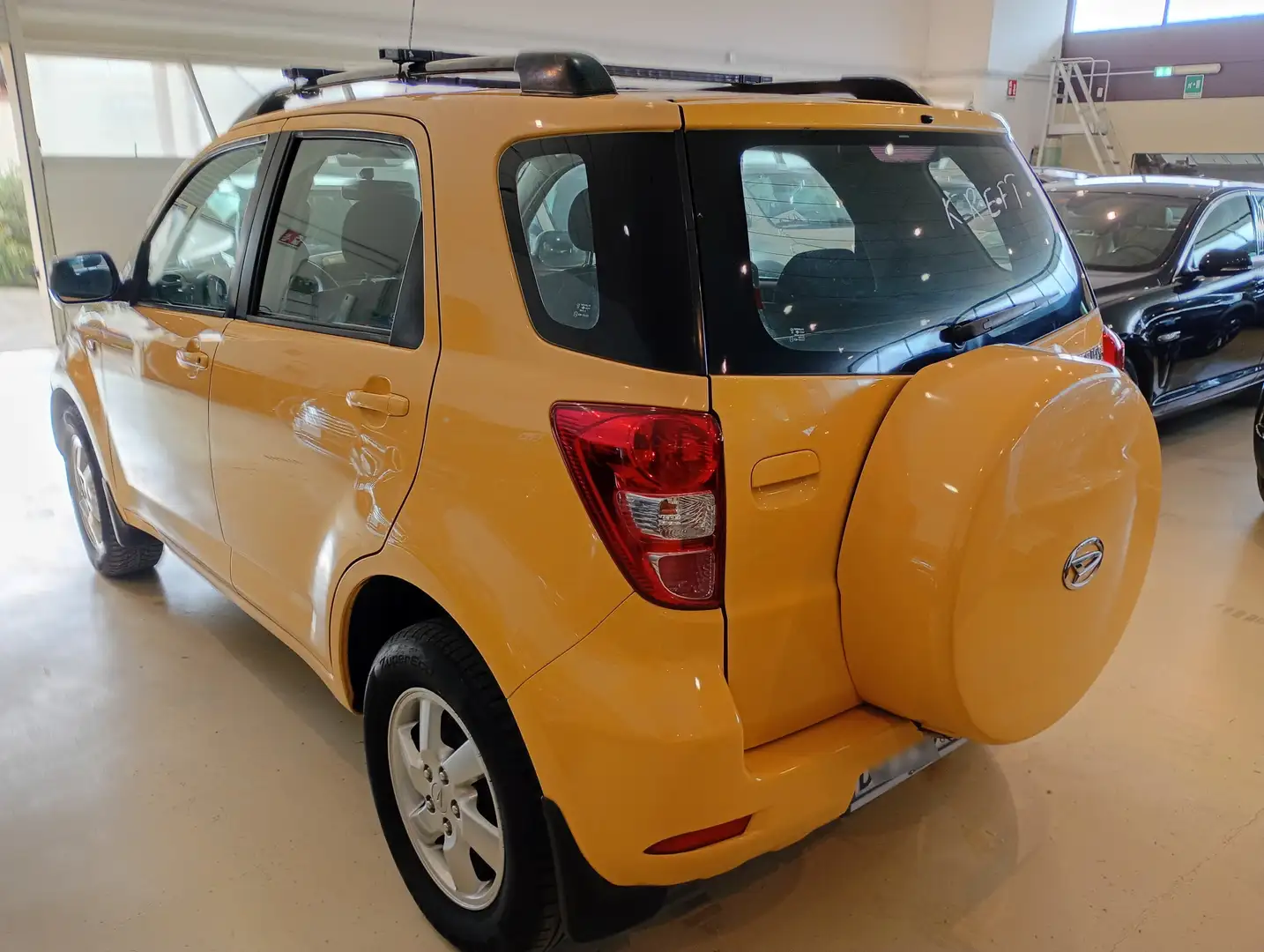 Daihatsu Terios 1.3 Hiro 4X4 Geel - 2