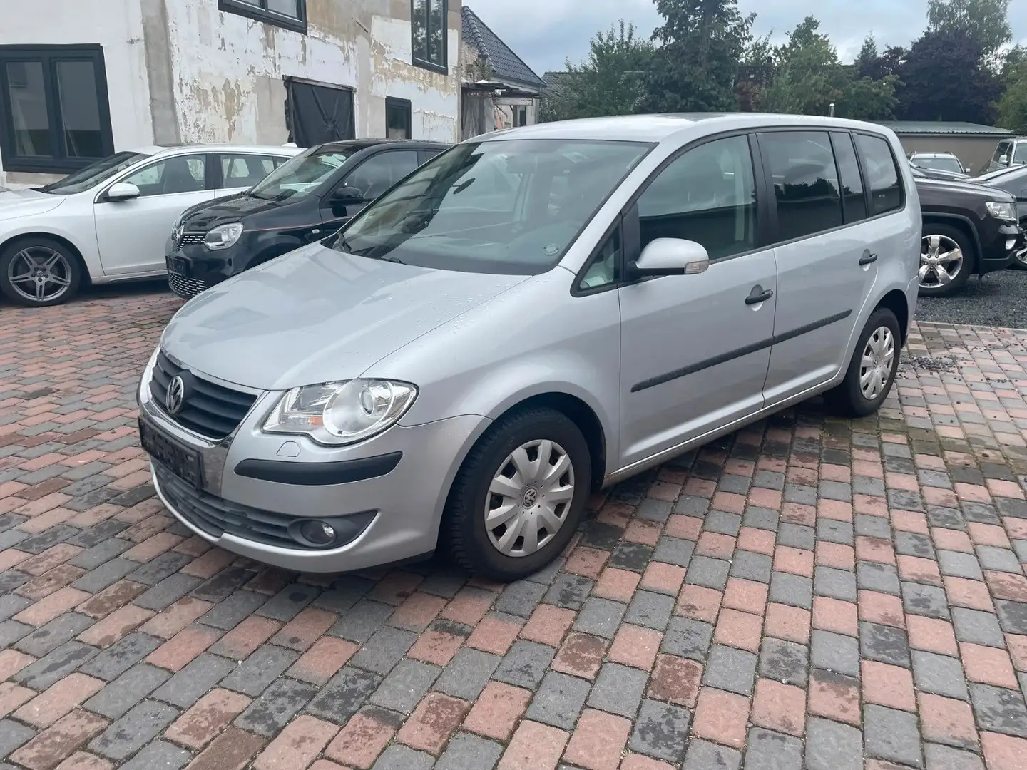 Volkswagen Touran 1,9TDI Conceptline Silber - 1