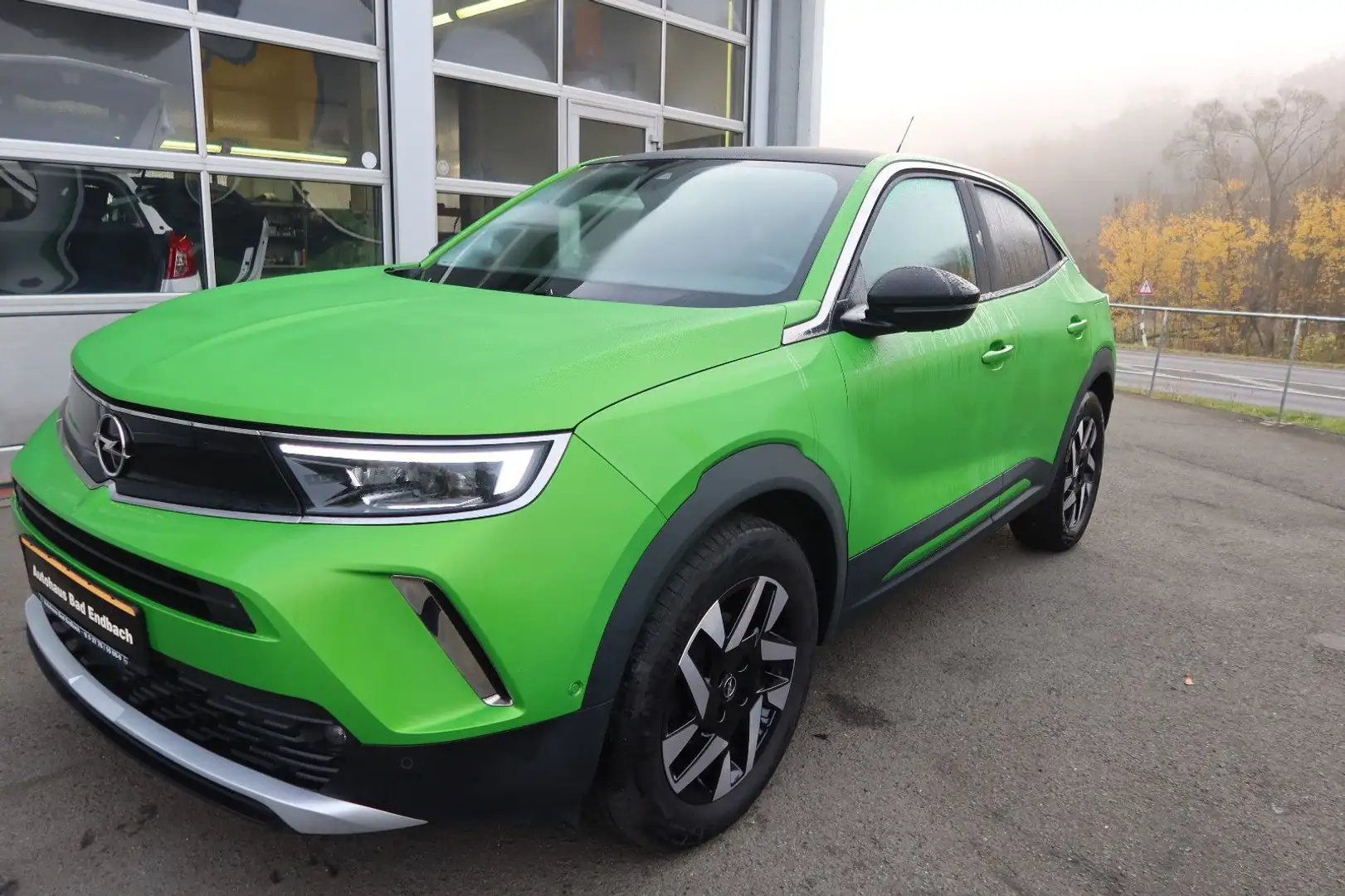 Opel Mokka Elegance Automatik Grün - 1