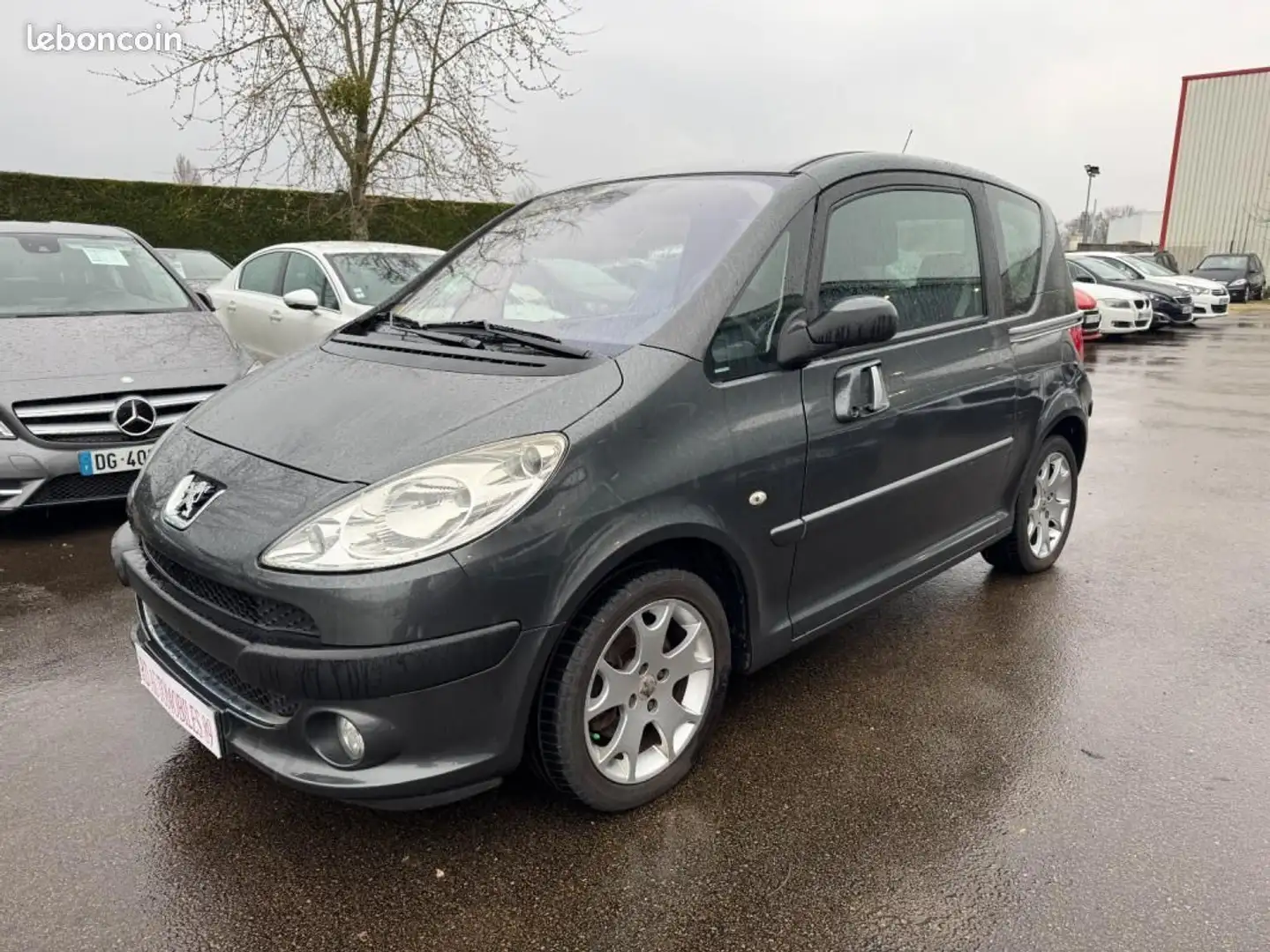 Peugeot 1007 1.6 HDI 110 CH Sporty Pack Šedá - 1