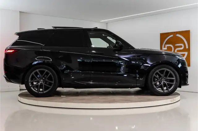 Land Rover Range Rover Sport view 6