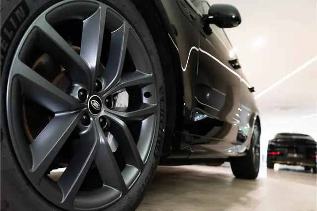 Land Rover Range Rover Sport view 11