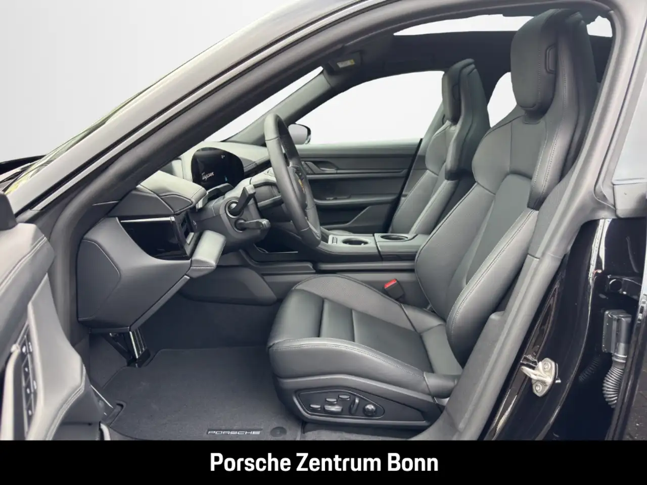Porsche Taycan Black Edition HA-Lenkung InnoDrive 21-Zoll 9