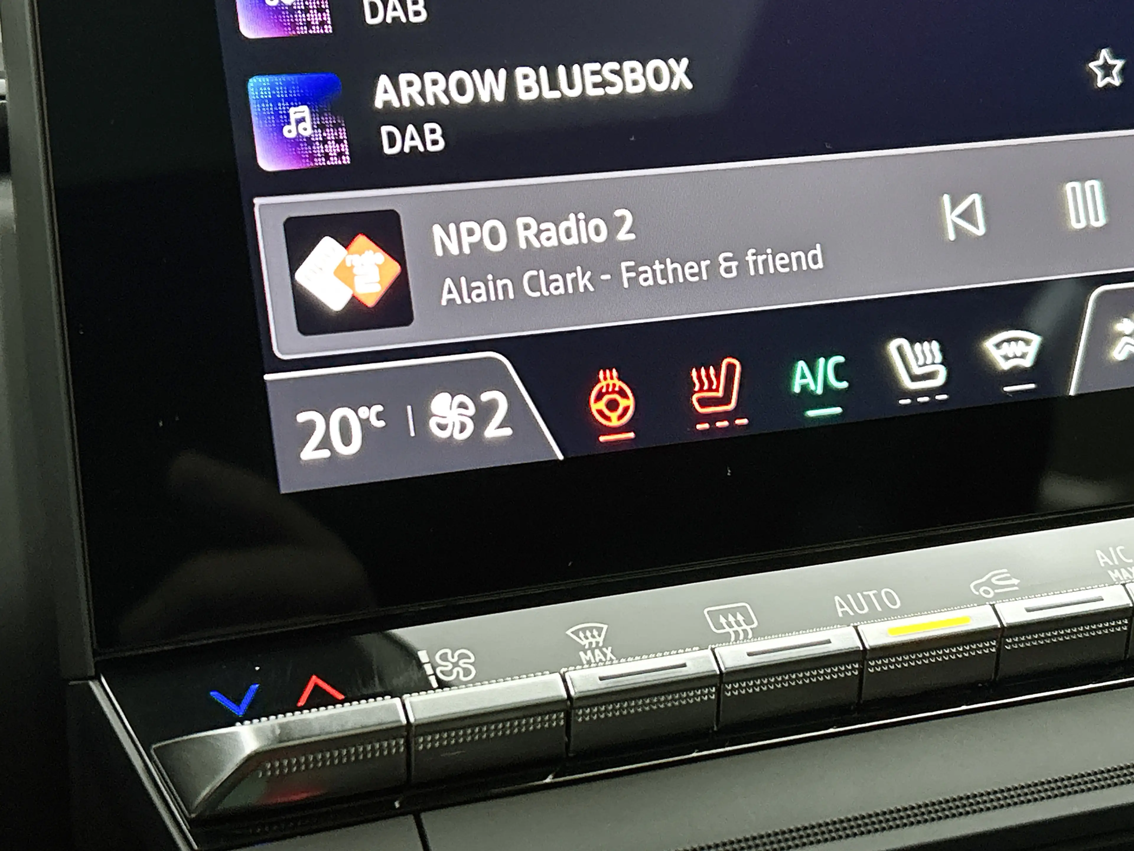Renault Captur 1.6 E-Tech full hybrid 145 esprit Alpine Pano, H&K — photo 11