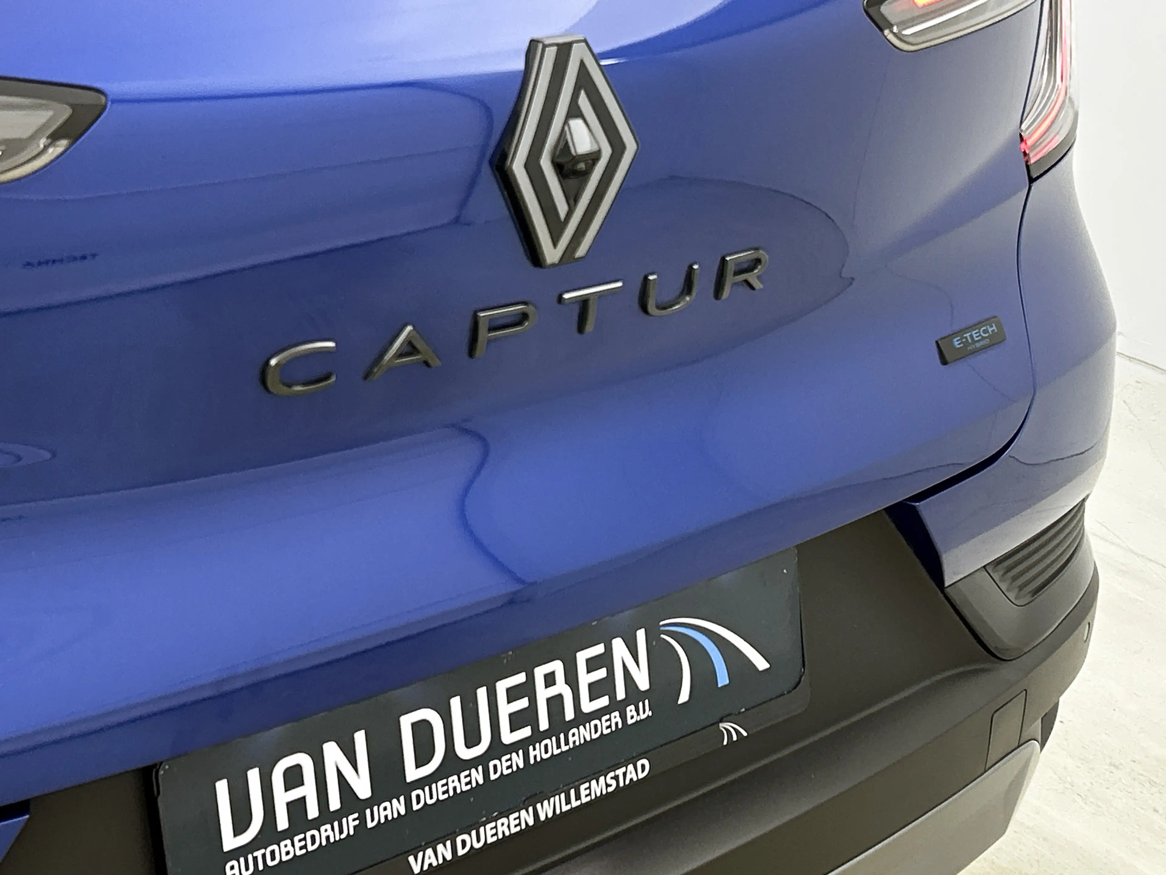 Renault Captur 1.6 E-Tech full hybrid 145 esprit Alpine Pano, H&K — photo 42