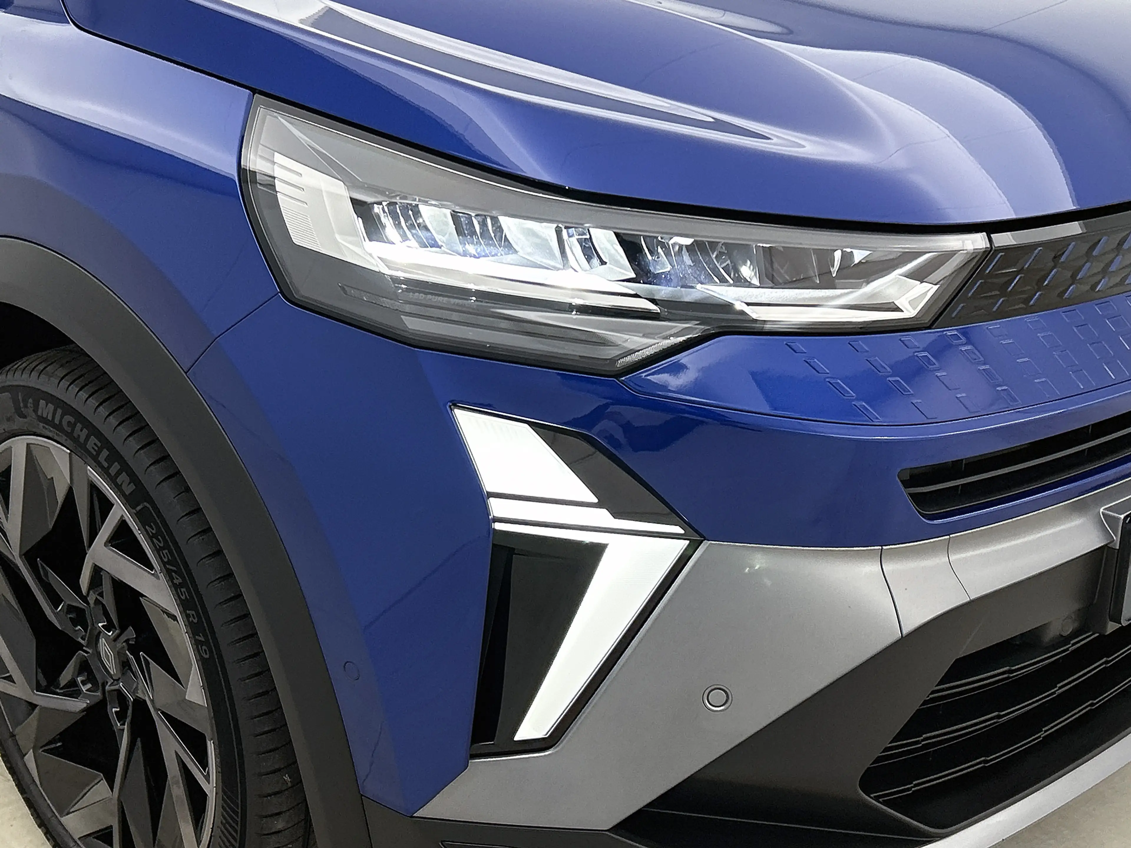 Renault Captur 1.6 E-Tech full hybrid 145 esprit Alpine Pano, H&K — photo 18