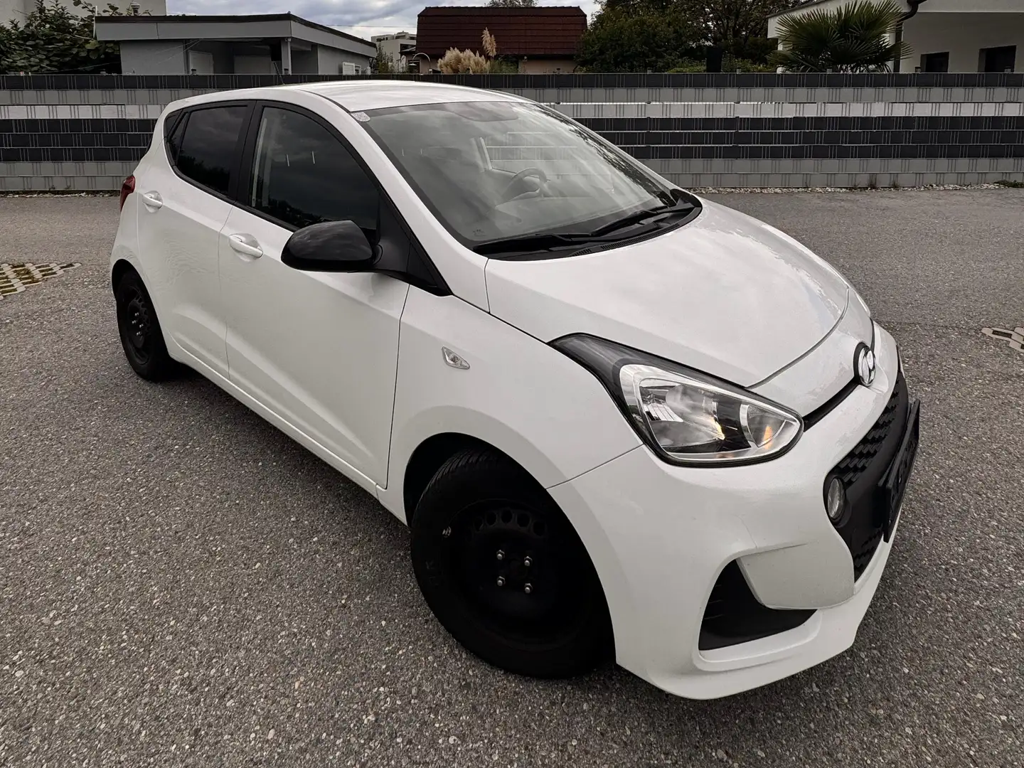 Hyundai i10 *Pickerl 10.2026, *0.6.6.0.2.7.5.1.9.9.6 Weiß - 1