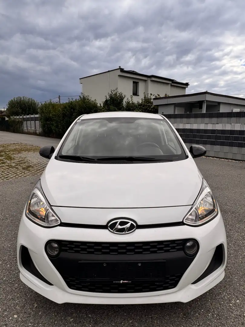 Hyundai i10 *Pickerl 10.2026, *0.6.6.0.2.7.5.1.9.9.6 Weiß - 2