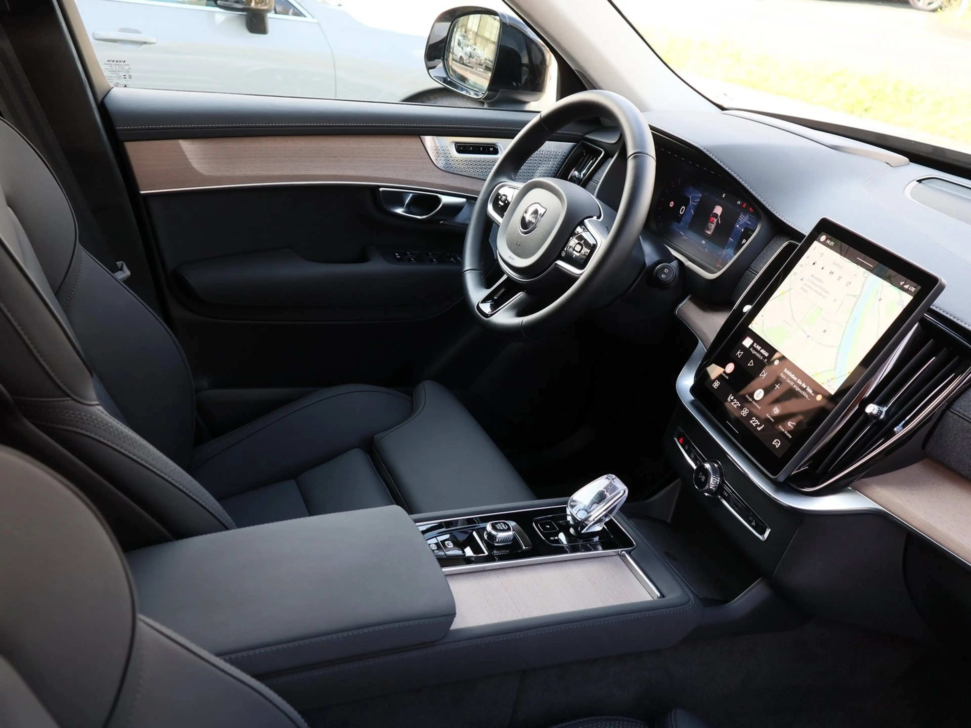 Volvo XC90 T8 AWD Reskin Ultra Dark NP:104.580,-//FOUR-C/B... — photo 3