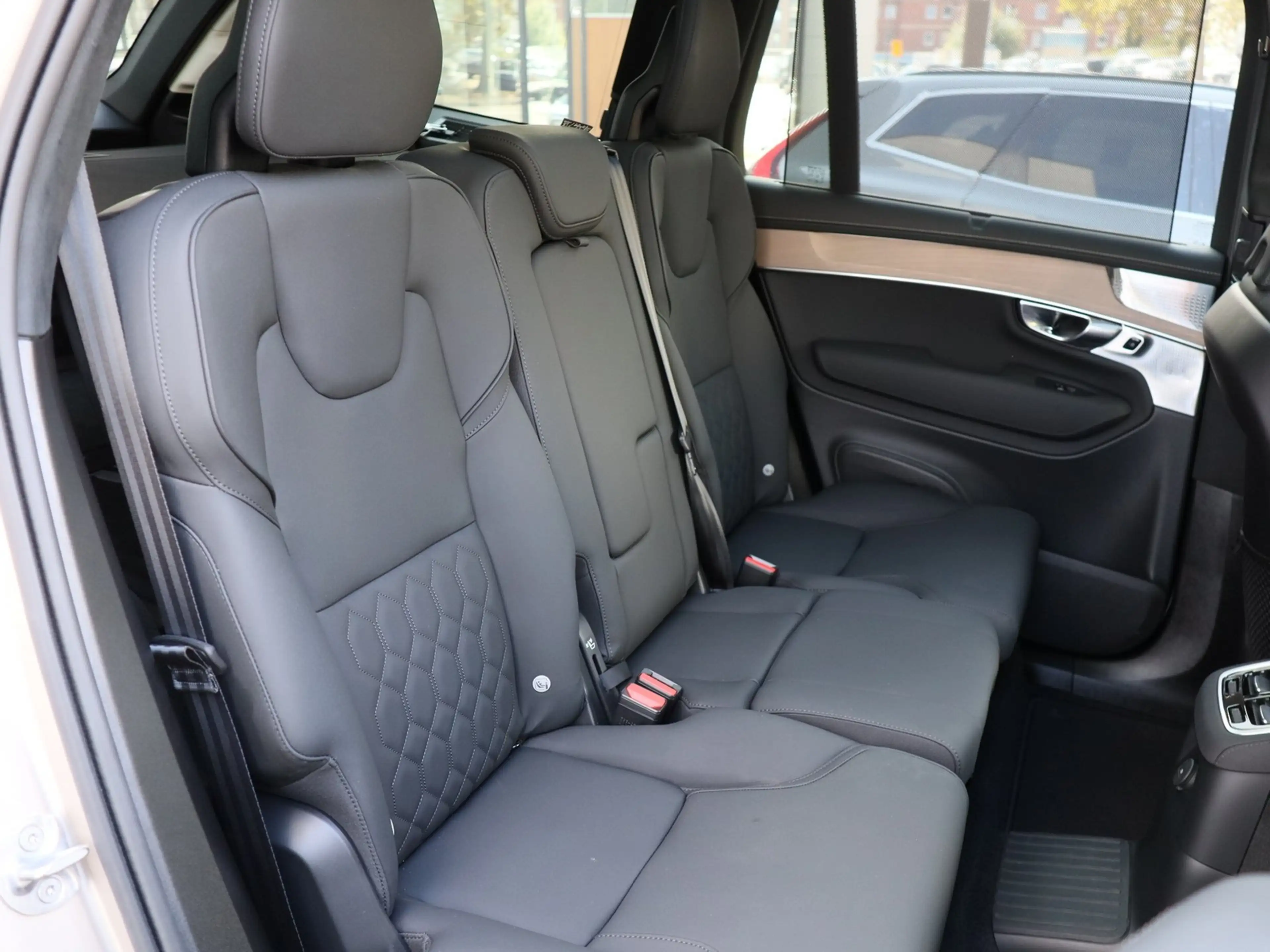 Volvo XC90 T8 AWD Reskin Ultra Dark NP:104.580,-//FOUR-C/B... — photo 4