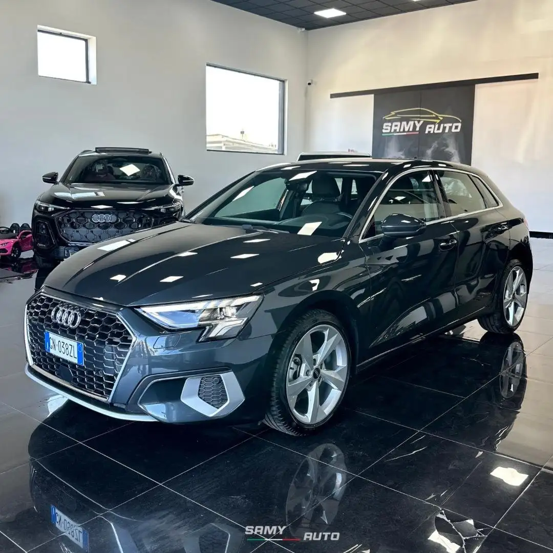 Audi A3 Sportback 30 2.0 tdi Gris - 2