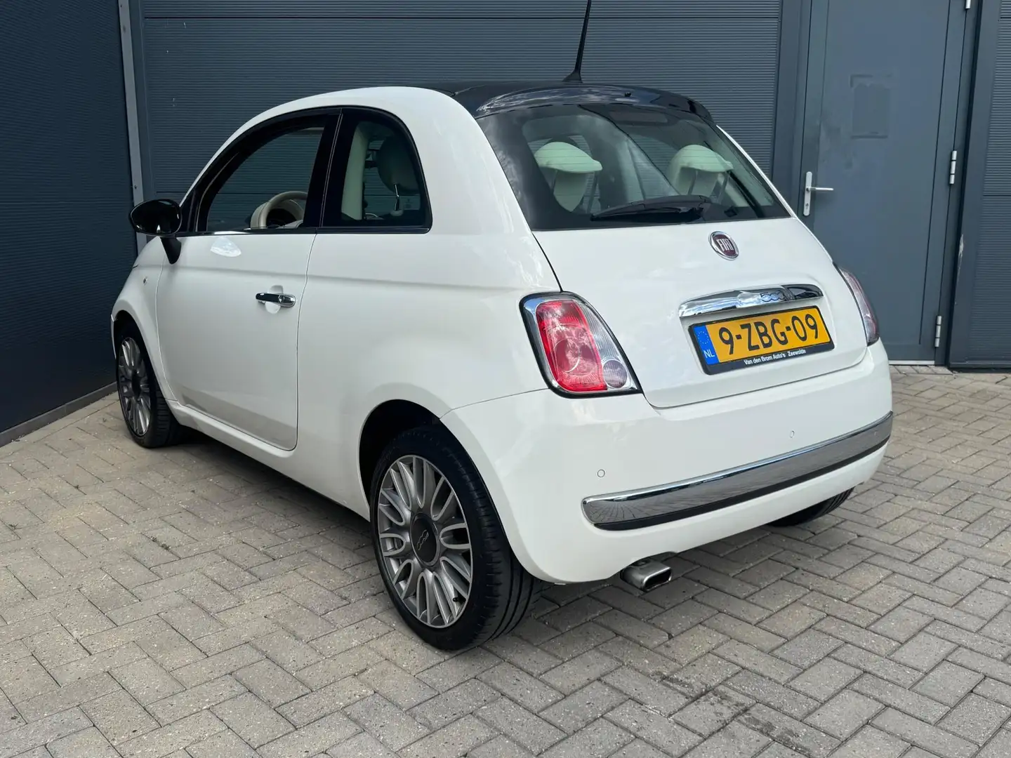 Fiat 500 0.9 TwinAir Turbo / Leer / Airco / Pano / Nap Wit - 2