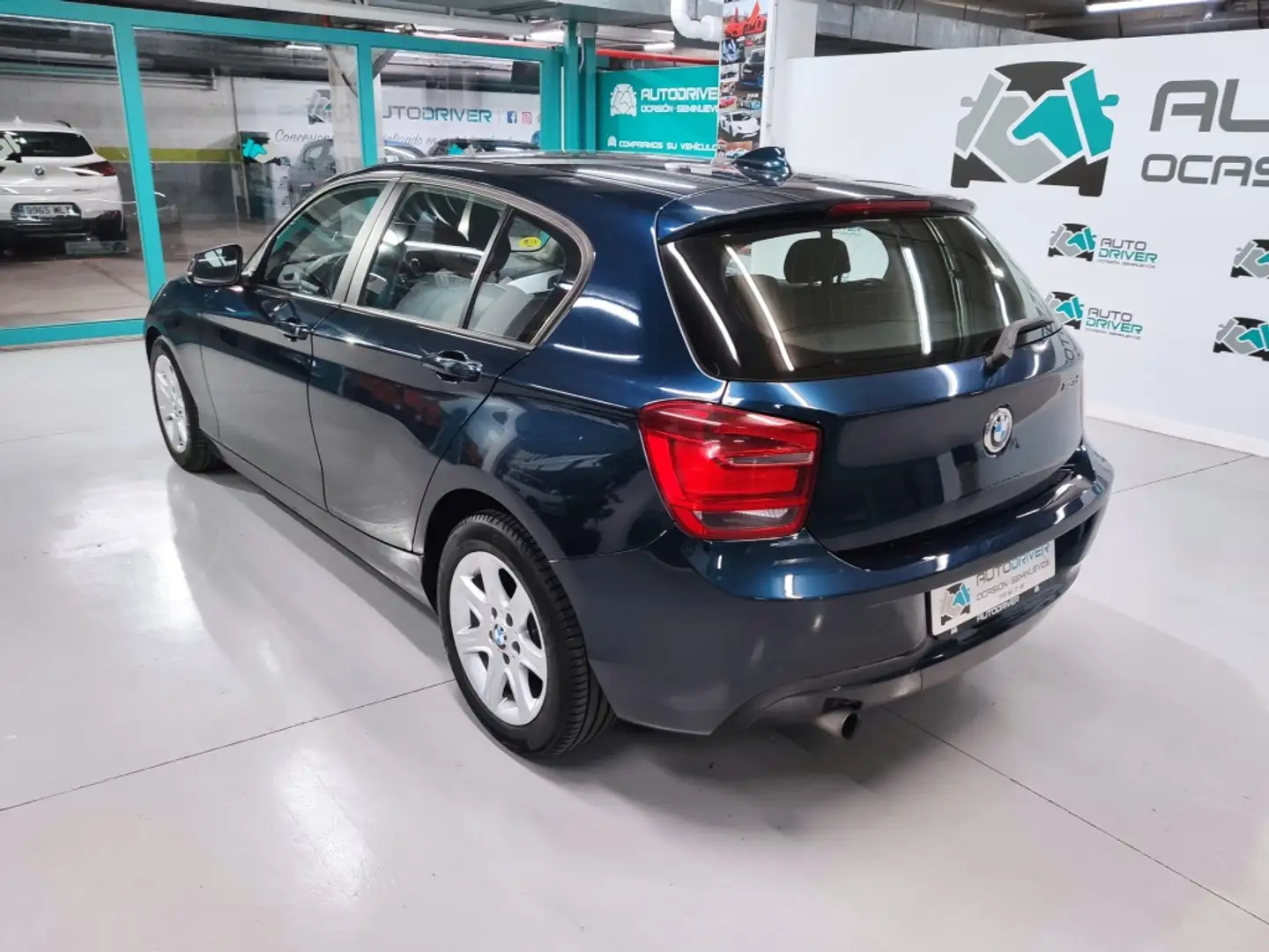 BMW 116 116d Efficient Dynamics Essential Ed. Azul - 2