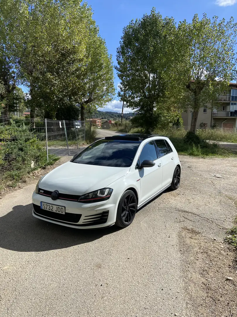 Volkswagen Golf GTI 2.0 TSI DSG 220 - 1