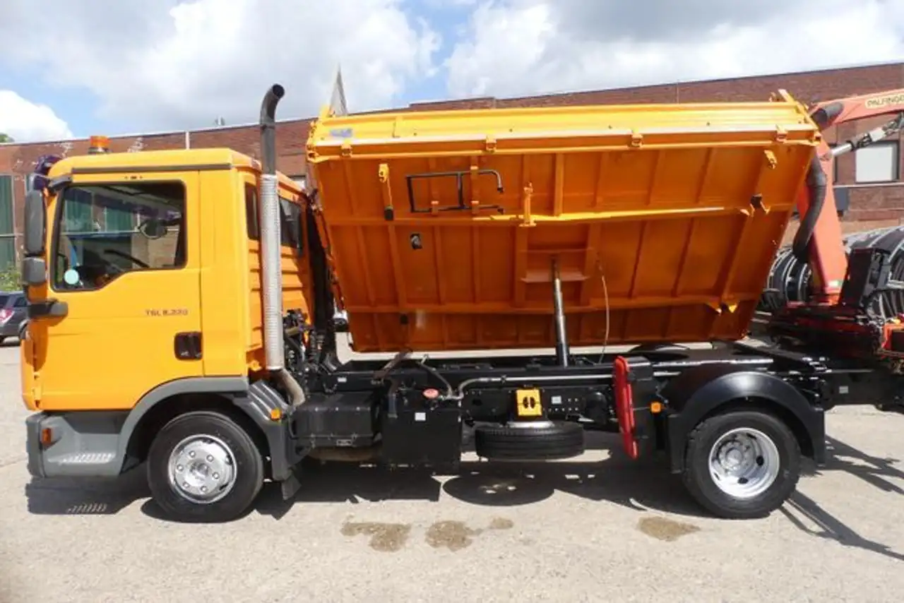 2010 MAN TGL 8.220 Meiller Kran Palfinger*Klima*Temp*2AHK, photograph 9