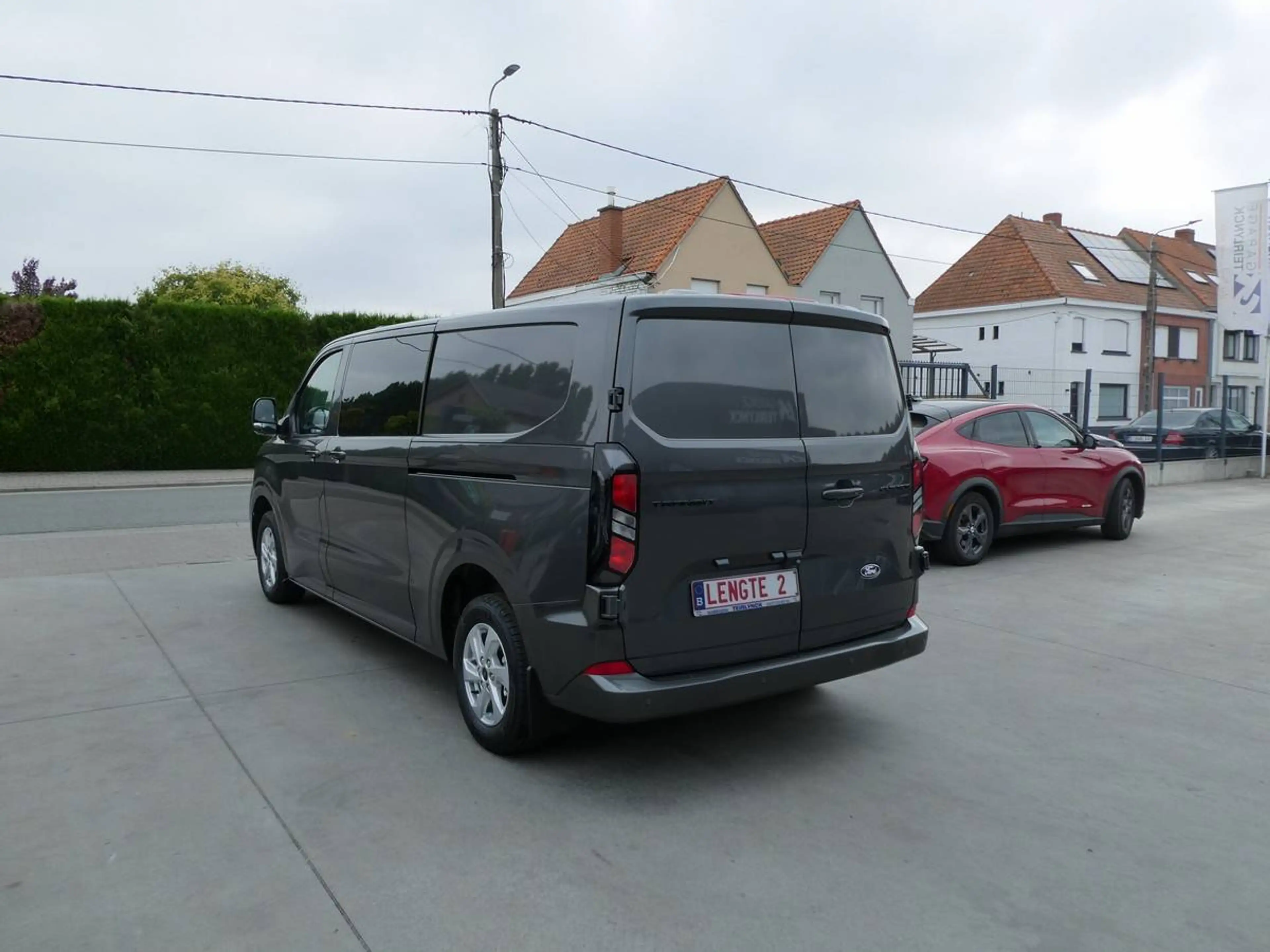 Ford Transit Custom L2 Multi-Use 6pl 2.0 TDCi 170pk Automaat Limited Luxe STOCK (74321) — photo 3