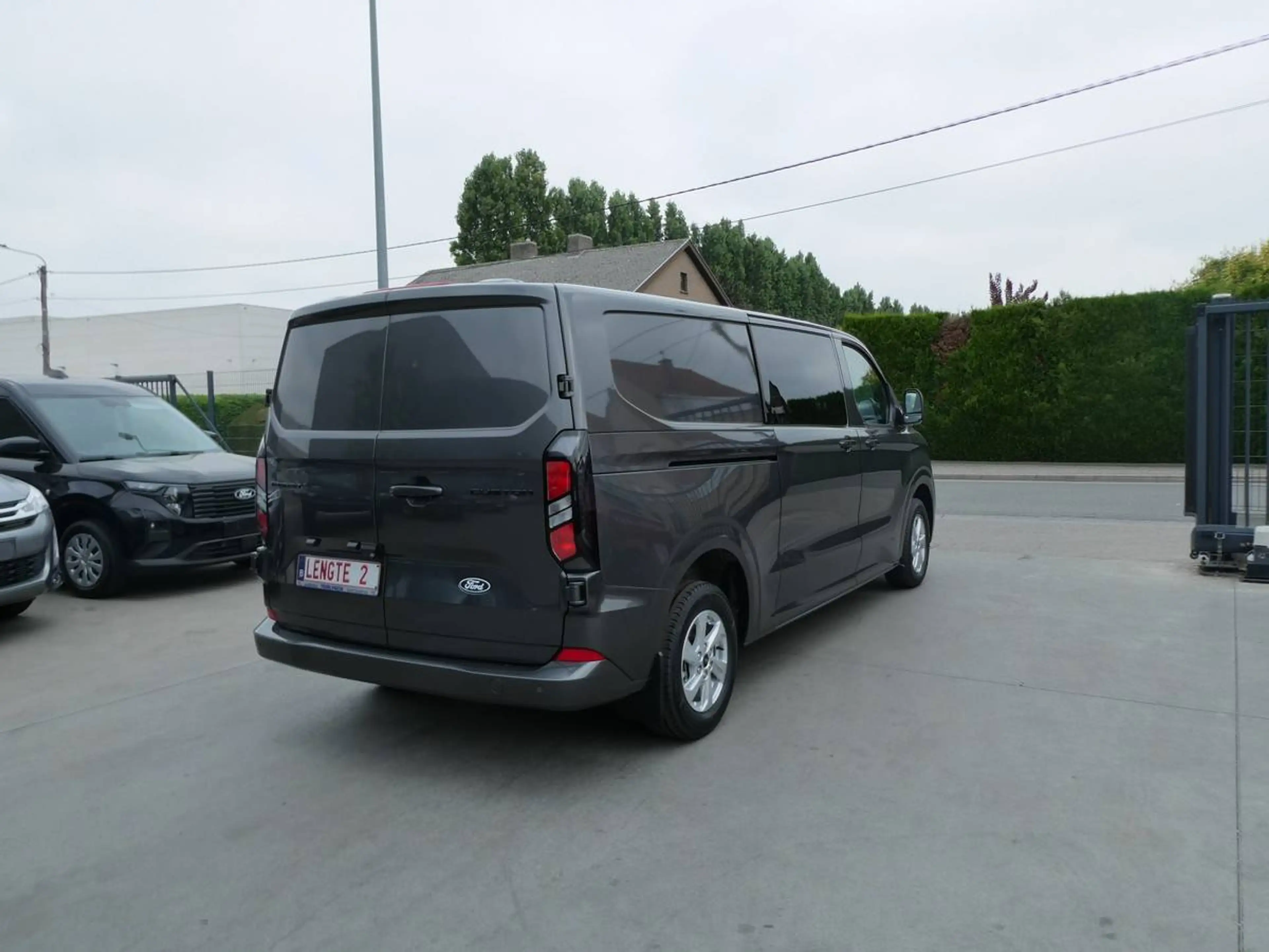 Ford Transit Custom L2 Multi-Use 6pl 2.0 TDCi 170pk Automaat Limited Luxe STOCK (74321) — photo 5