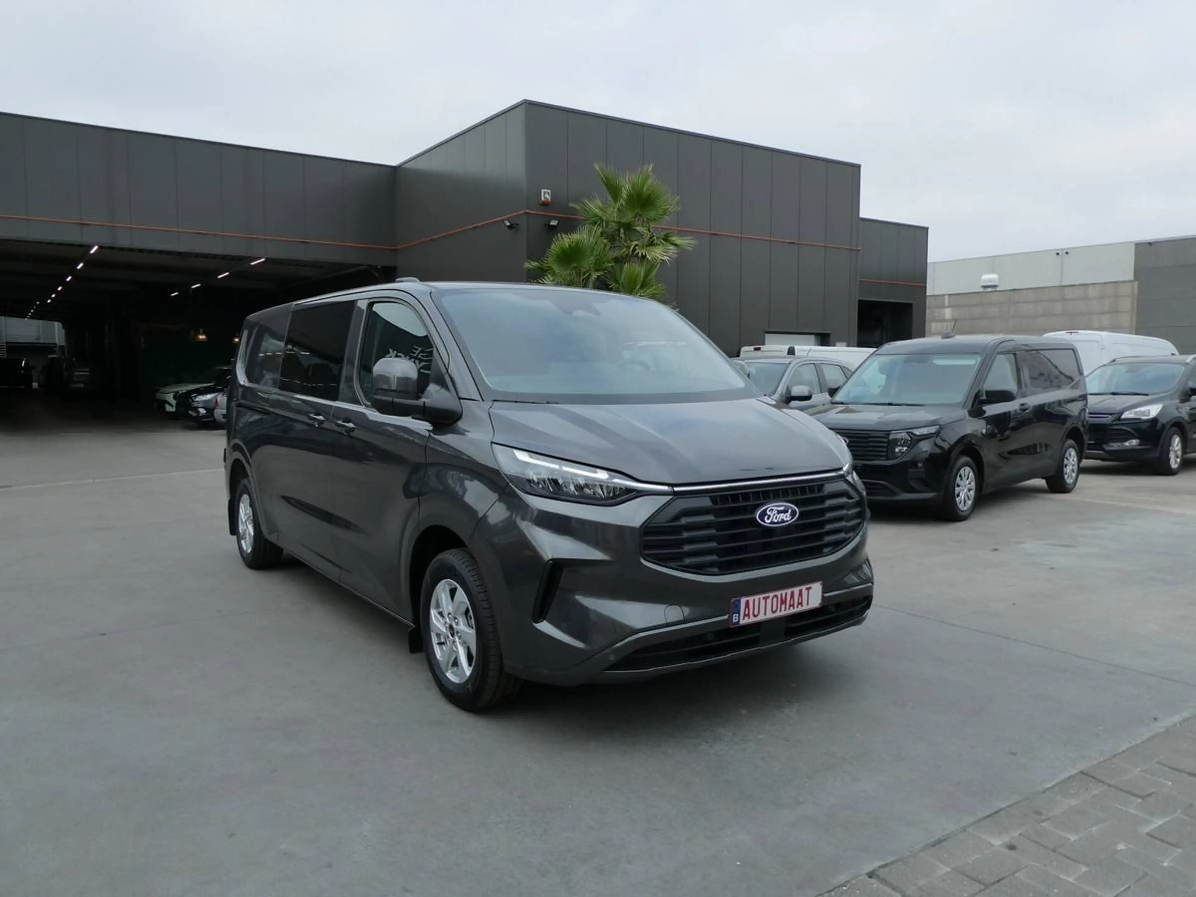 Ford Transit Custom L2 Multi-Use 6pl 2.0 TDCi 170pk Automaat Limited Luxe STOCK (74321) — photo 6