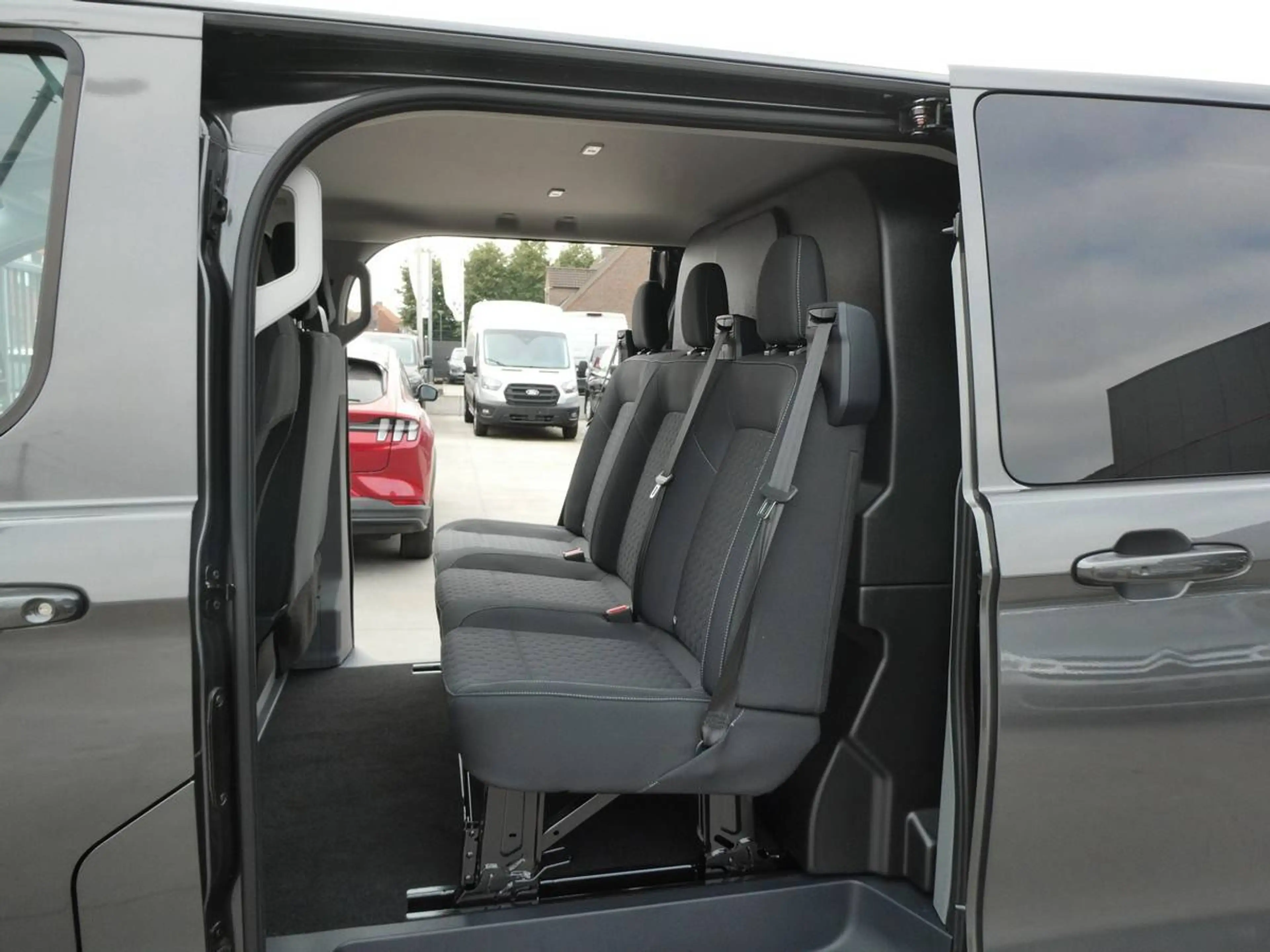 Ford Transit Custom L2 Multi-Use 6pl 2.0 TDCi 170pk Automaat Limited Luxe STOCK (74321) — photo 12