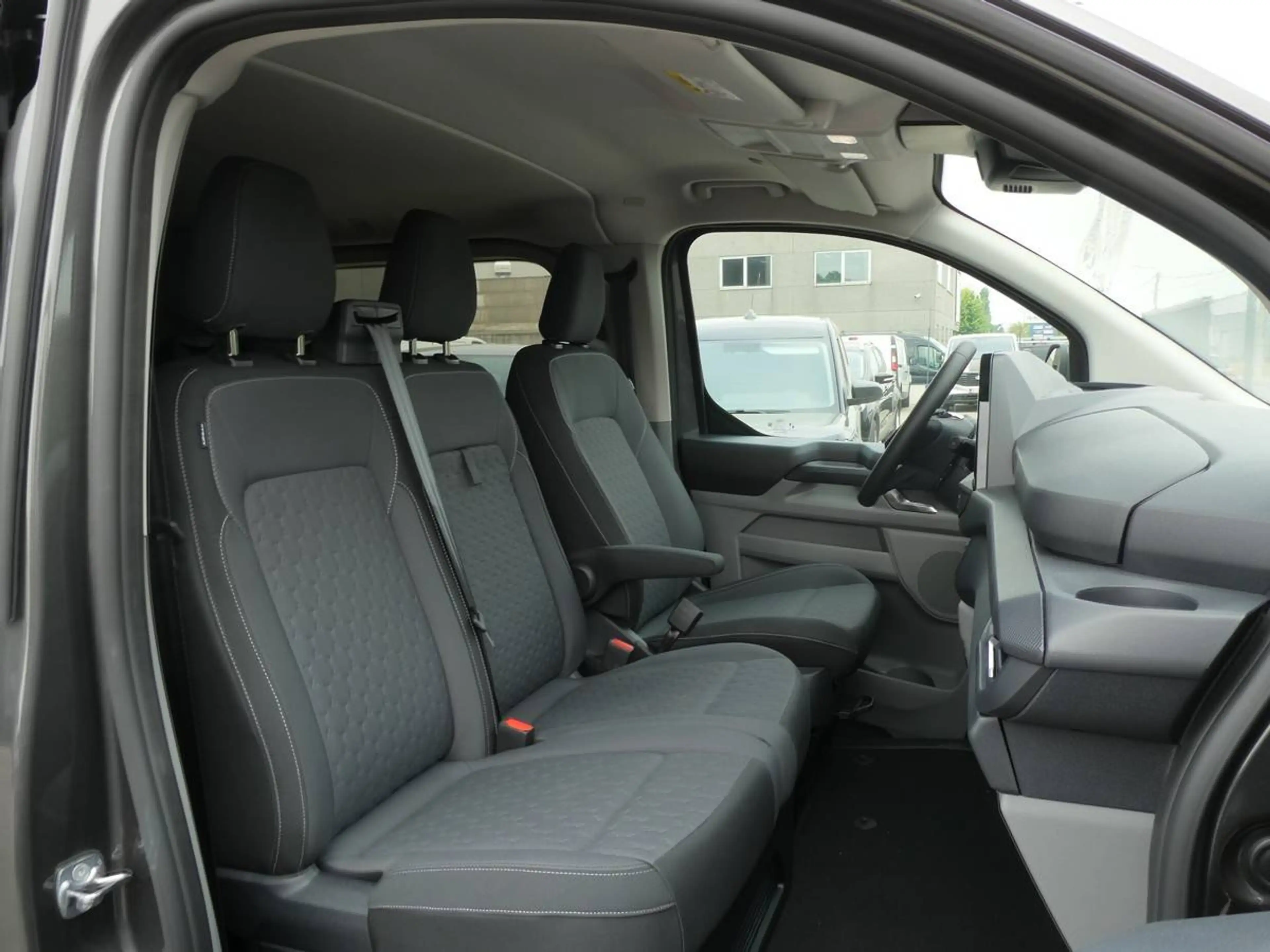 Ford Transit Custom L2 Multi-Use 6pl 2.0 TDCi 170pk Automaat Limited Luxe STOCK (74321) — photo 8