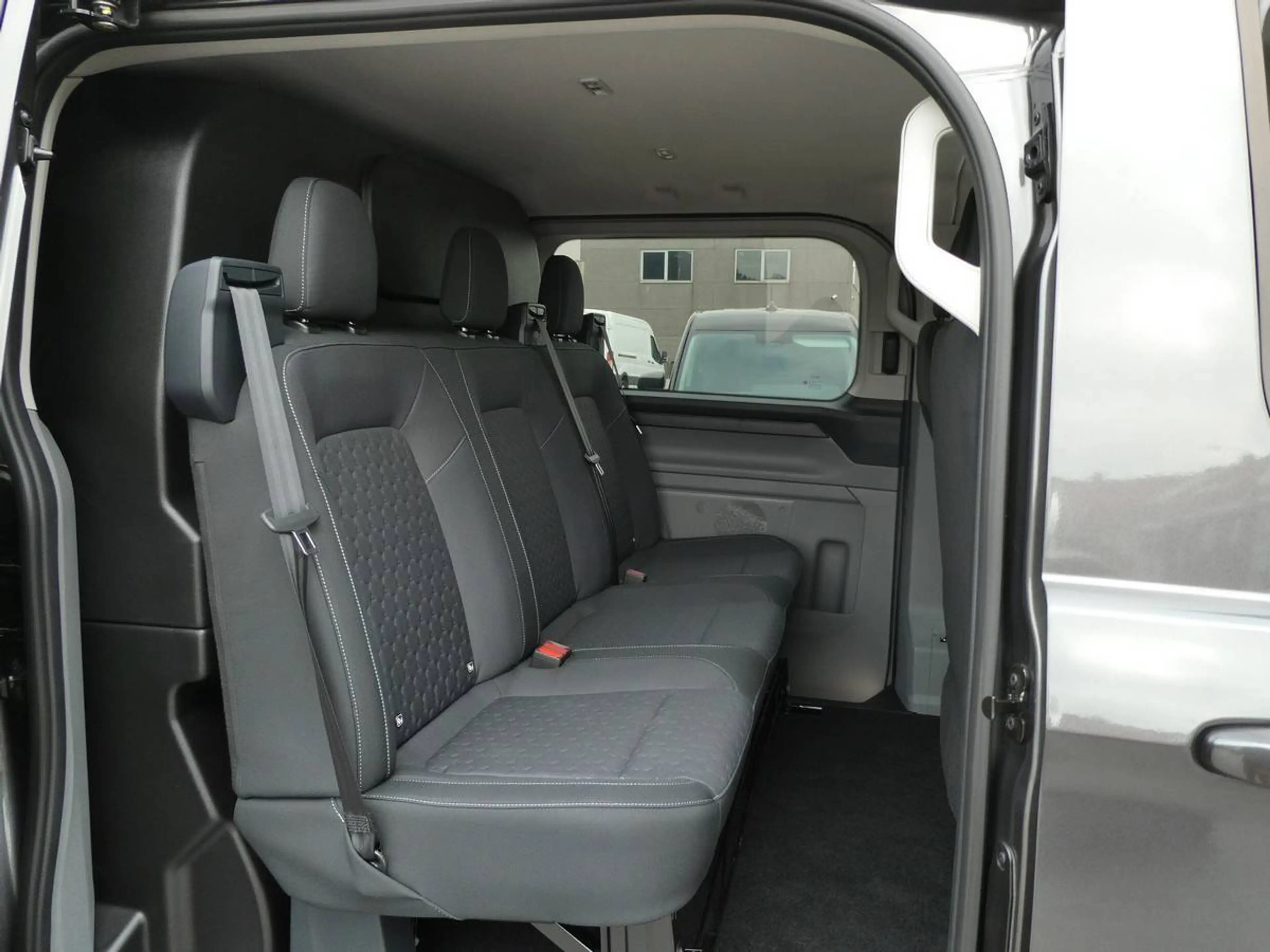 Ford Transit Custom L2 Multi-Use 6pl 2.0 TDCi 170pk Automaat Limited Luxe STOCK (74321) — photo 10