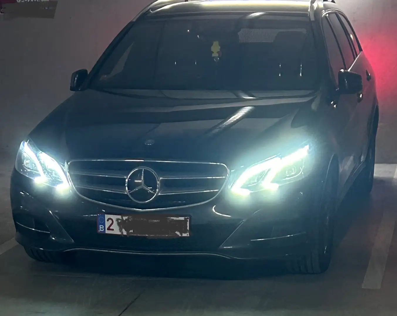 Mercedes-Benz E 220 Break // CDI 7G-TRONIC Elegance // Très bon état Gris - 1