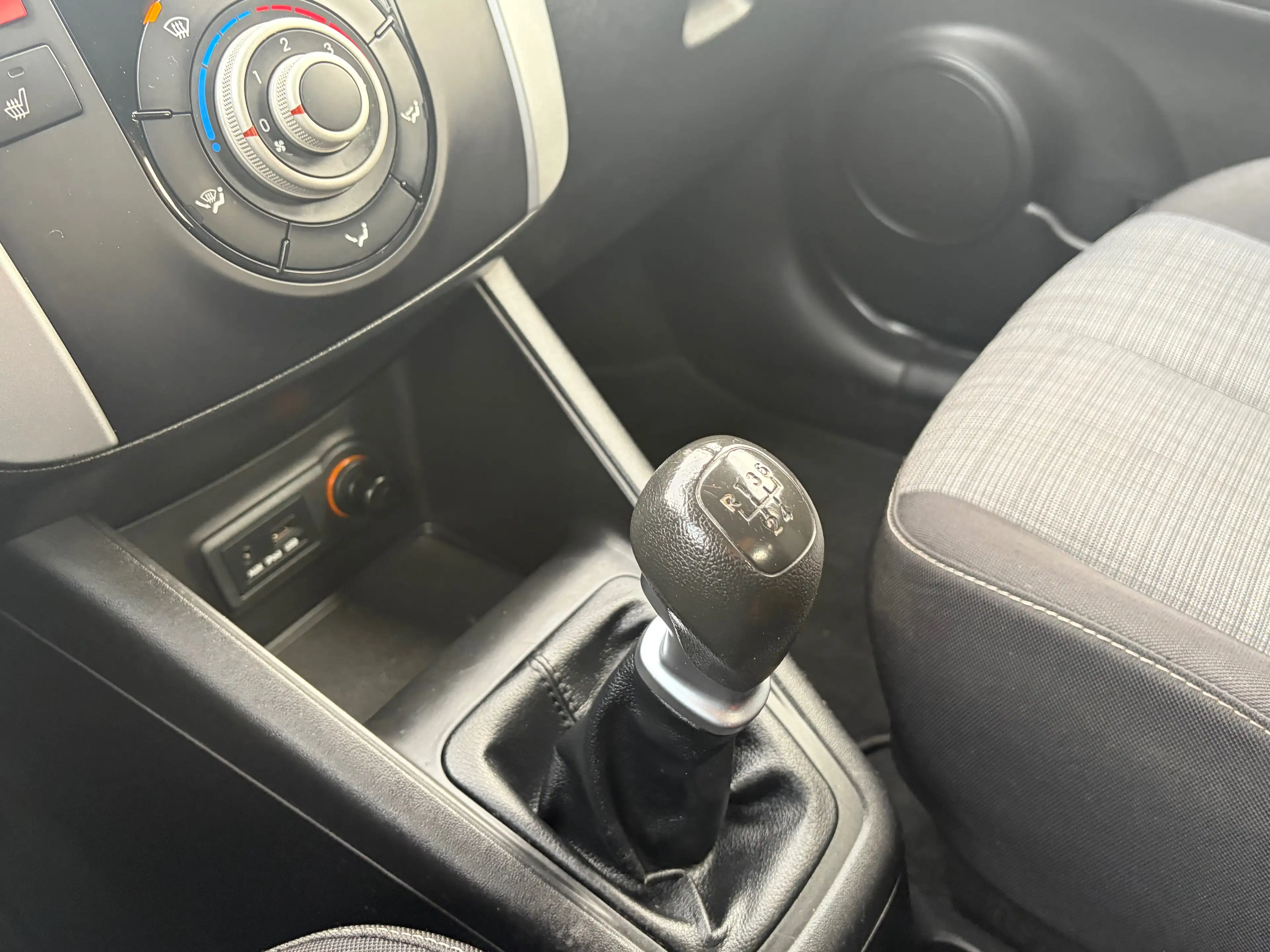 Kia Venga Edition 7*1.Hand*SHZ*HU/AU 08/28*BT*Klima* — photo 13