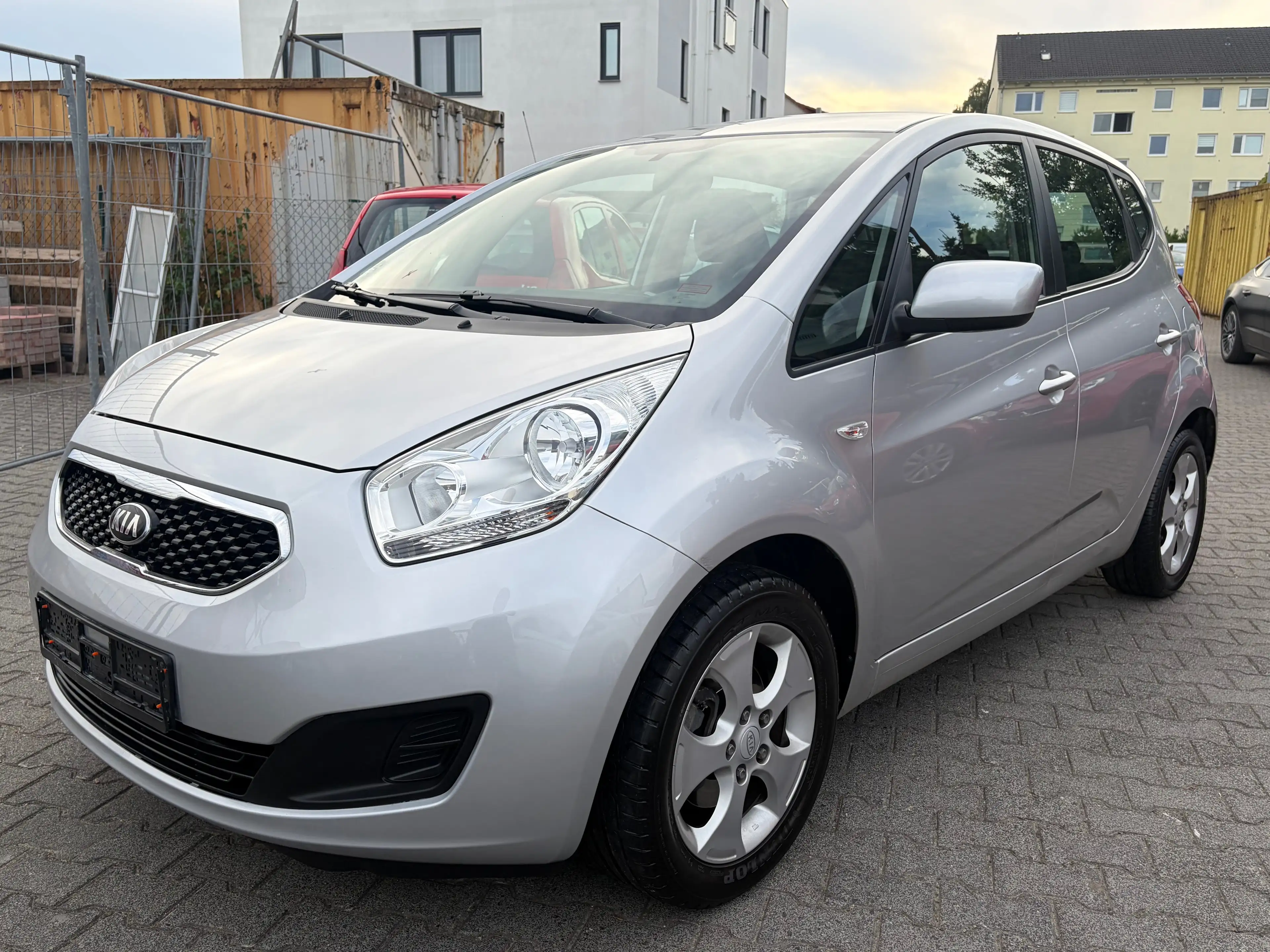 Kia Venga Edition 7*1.Hand*SHZ*HU/AU 08/28*BT*Klima* — photo 2