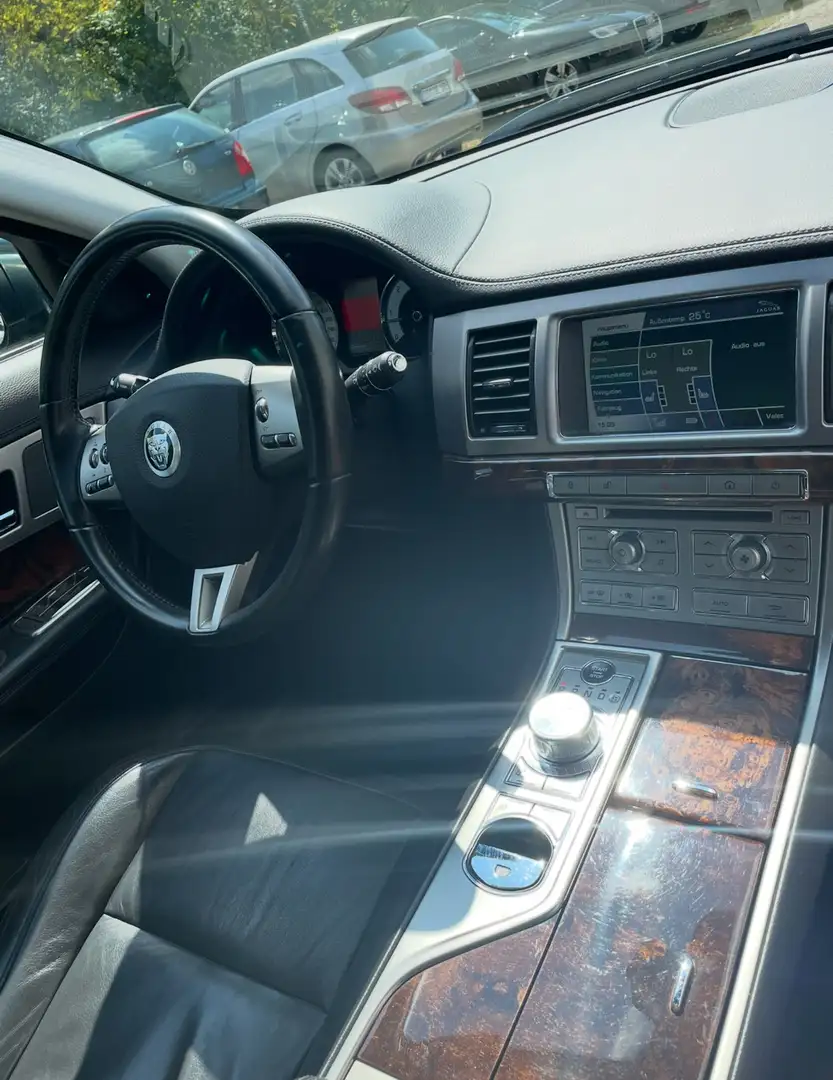 Jaguar XF 3.0 V6 Diesel Edition - 2