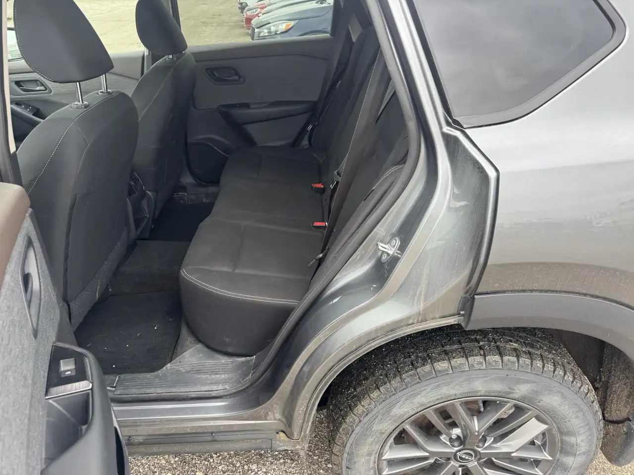 Nissan Rogue снимка Nissan Rogue