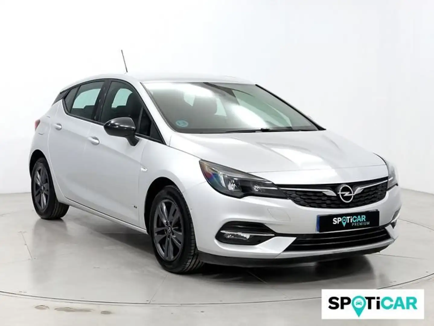 Opel Astra 1.2T S/S Design & Tech 110 Plateado - 1