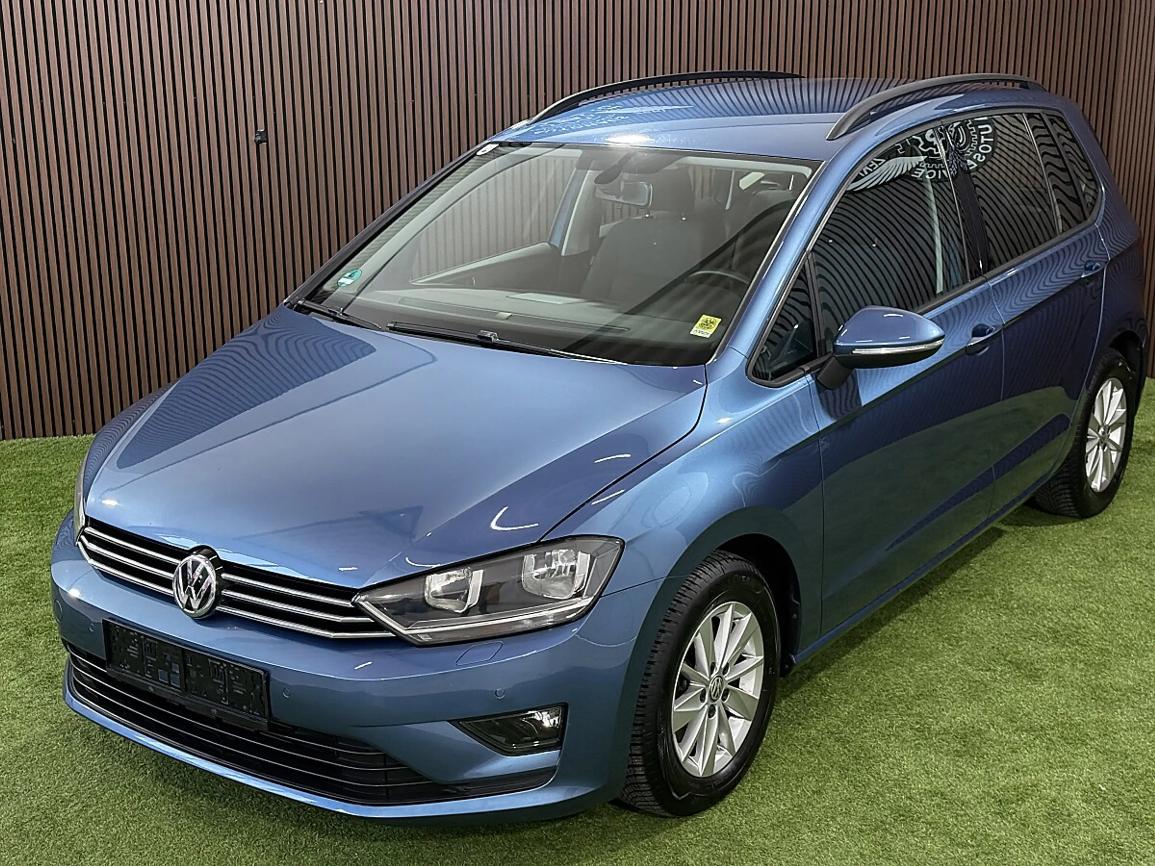 Volkswagen Golf Sportsvan Rabbit 1,6 BMT TDI — photo 2