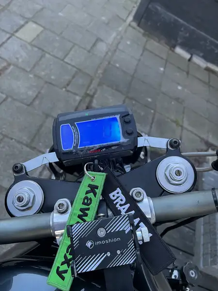 Kawasaki Ninja ZX-9R - foto 3