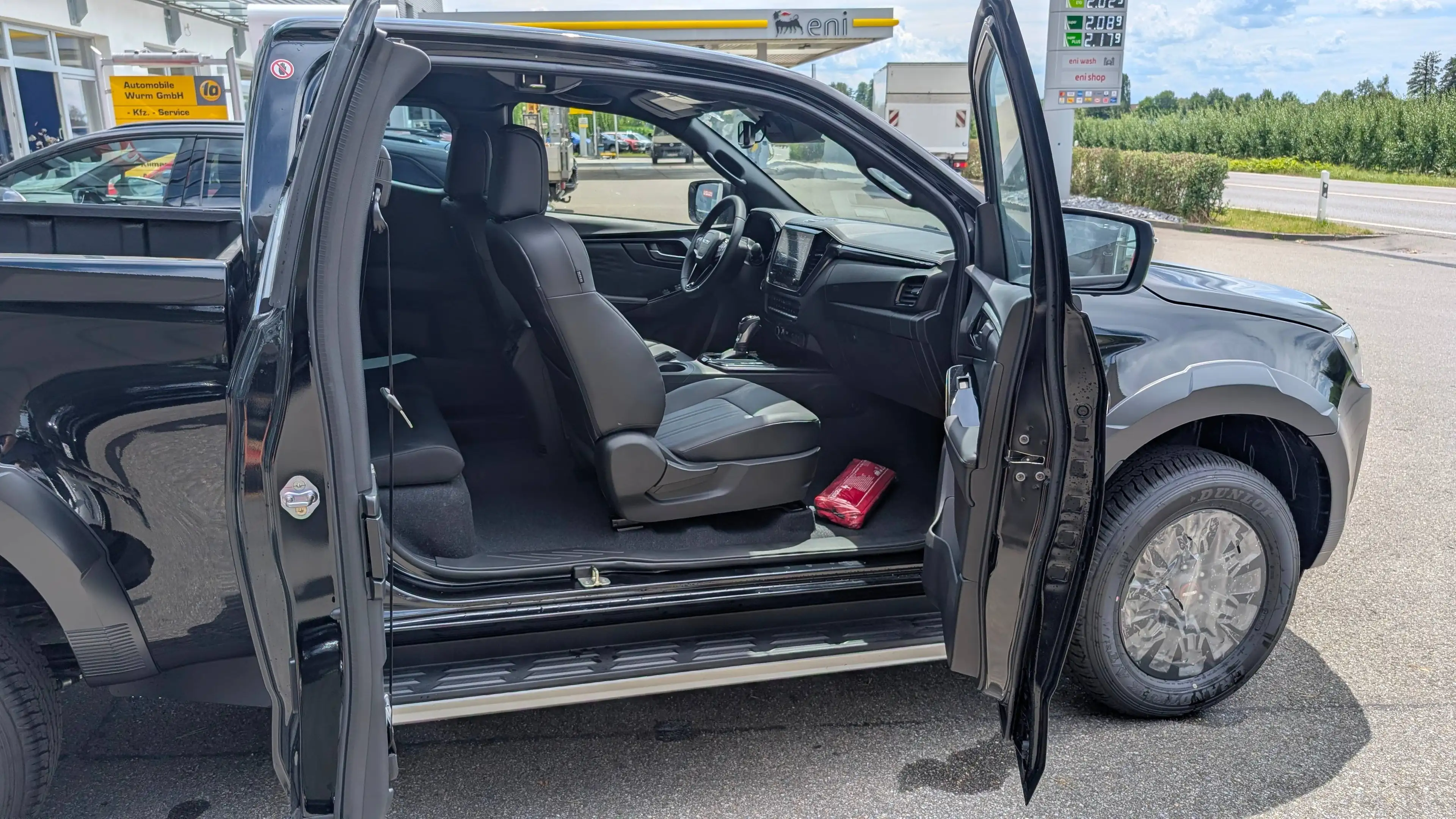 Isuzu D-Max D-Max 2.2 Space Cab 4WD AT V-Cross — photo 7