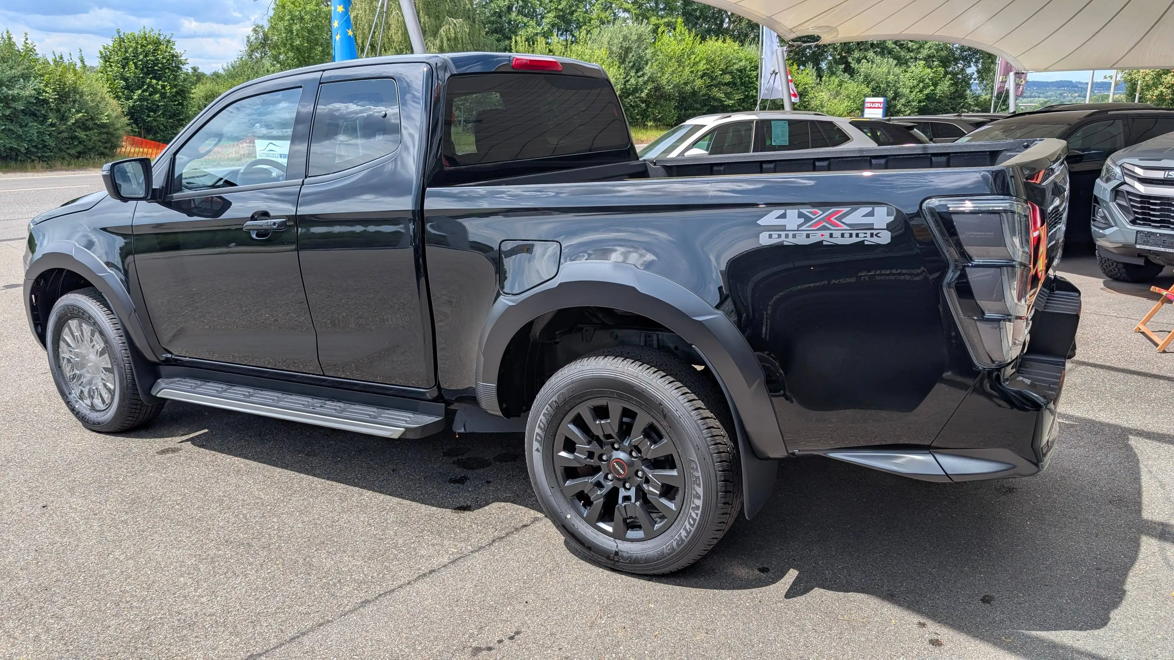 Isuzu D-Max D-Max 2.2 Space Cab 4WD AT V-Cross — photo 3
