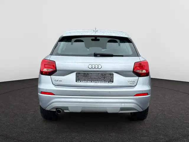 Audi Q2 view 4