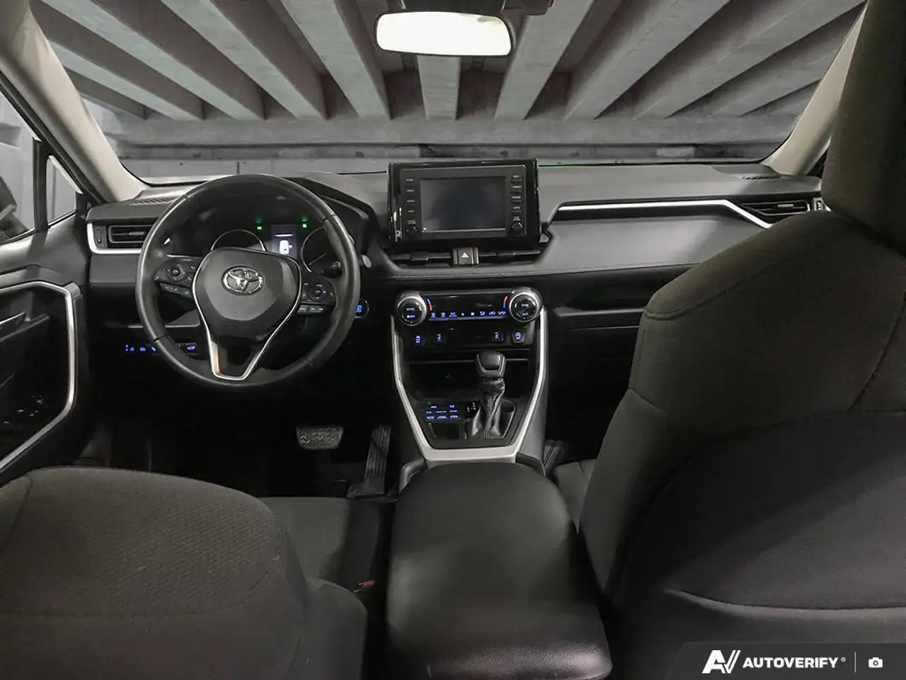 Toyota RAV 4 снимка Toyota RAV 4