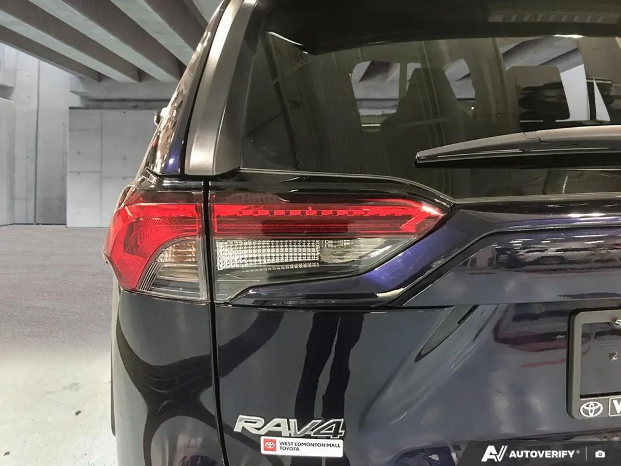 Toyota RAV 4 снимка Toyota RAV 4