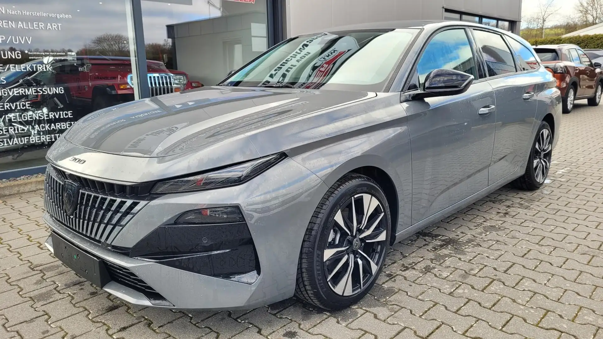 Peugeot 308 SW Hybrid 145 Allure FL*LED*Navi*Shzg*PDC*360*A... Grau - 1