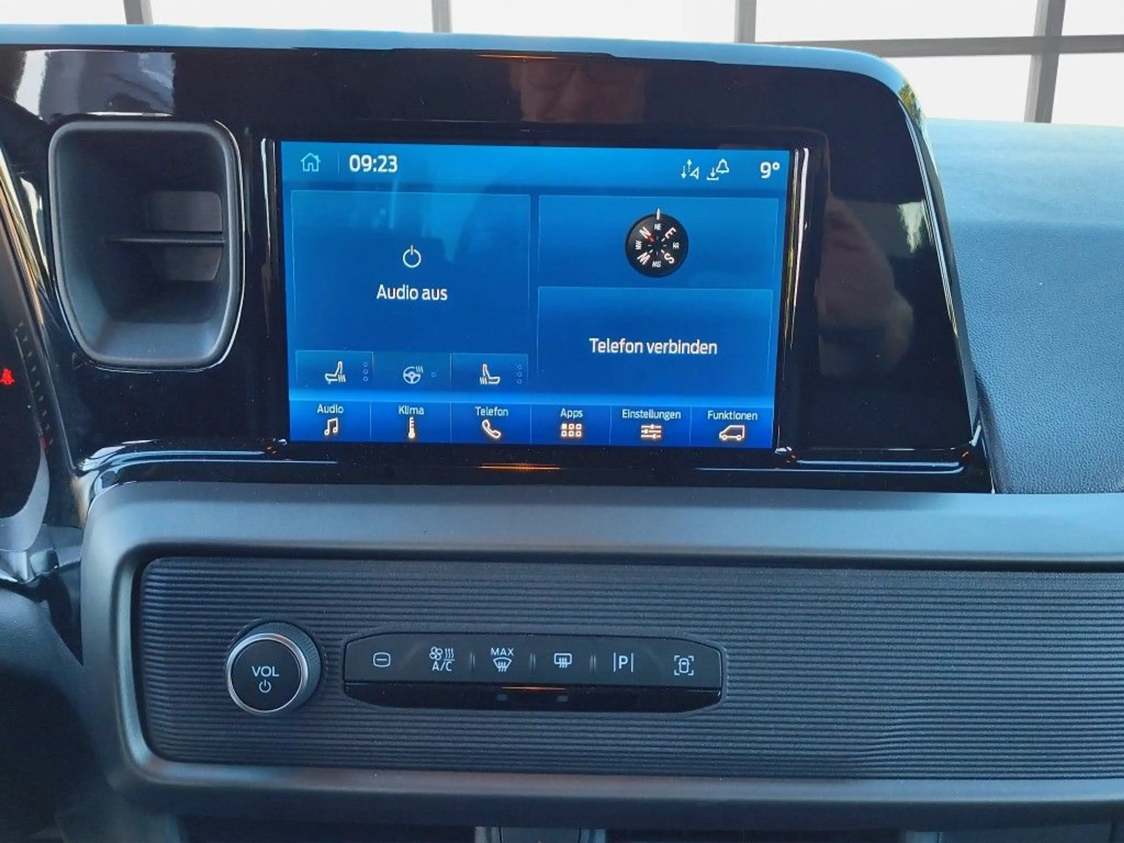 Ford Tourneo Courier 1.0 EcoBoost TREND — photo 15
