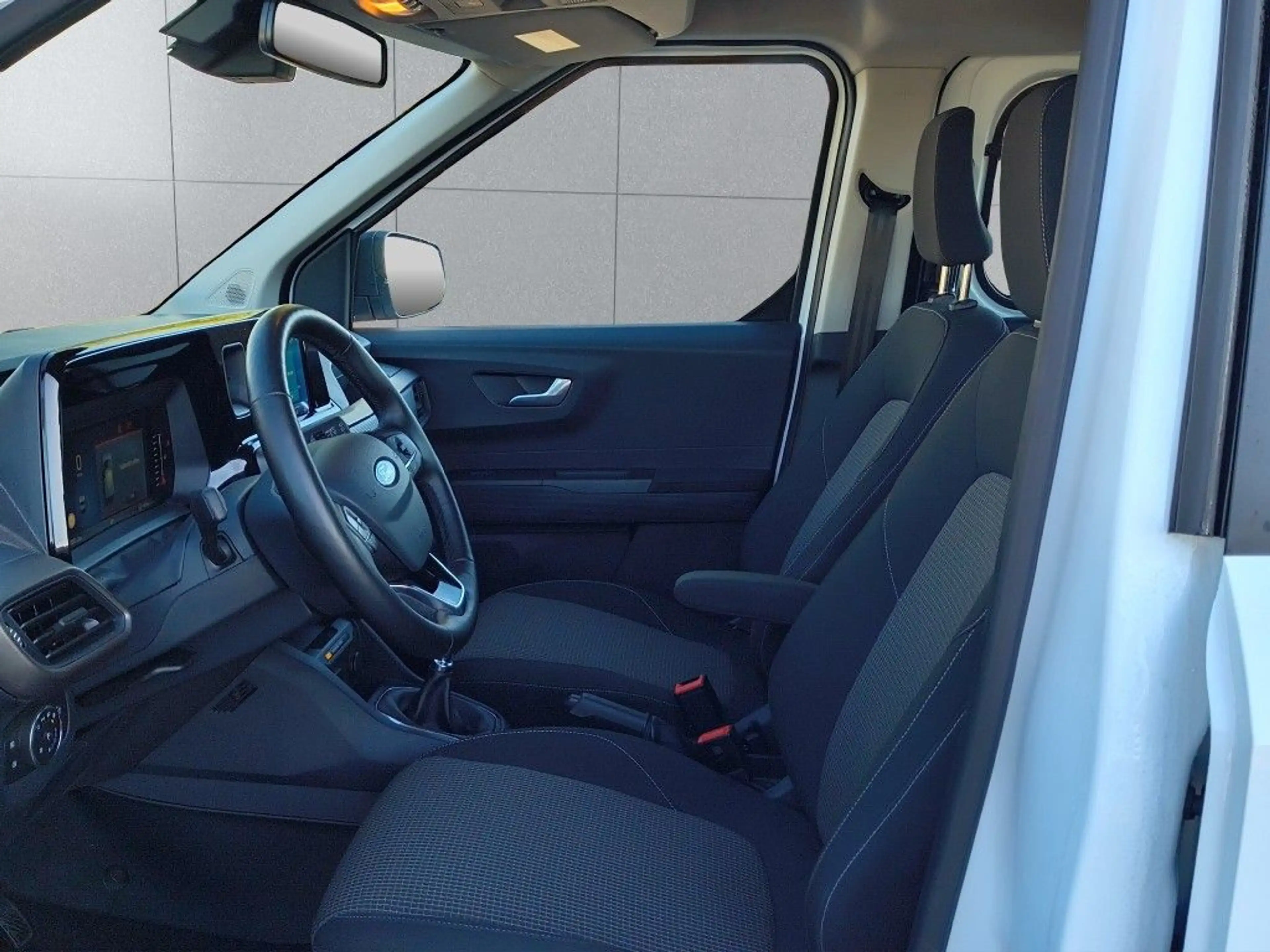 Ford Tourneo Courier 1.0 EcoBoost TREND — photo 9